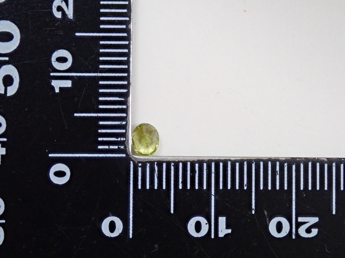 【12560839掲載】インドネシア産パラサイティックペリドット 0.262ctルース