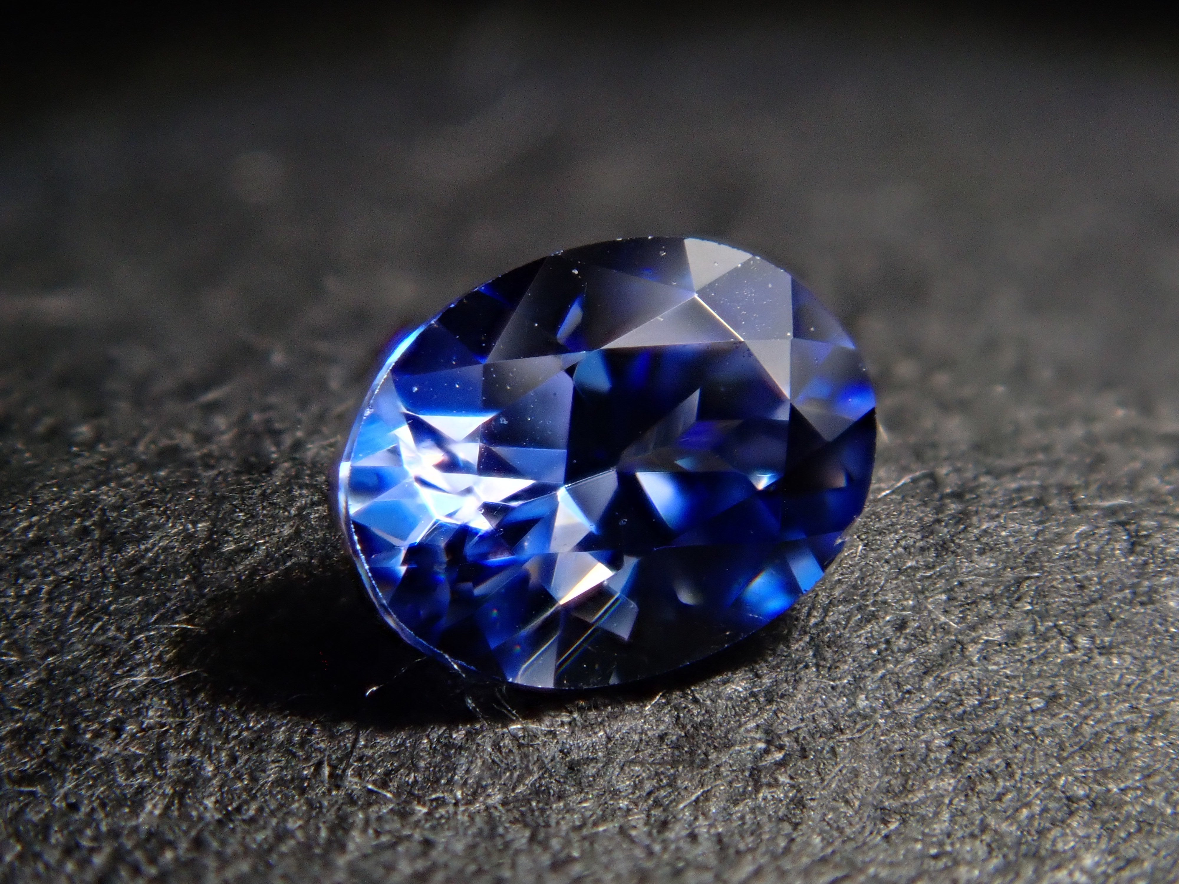 【12558080掲載】ベニトアイト 0.188ctルース