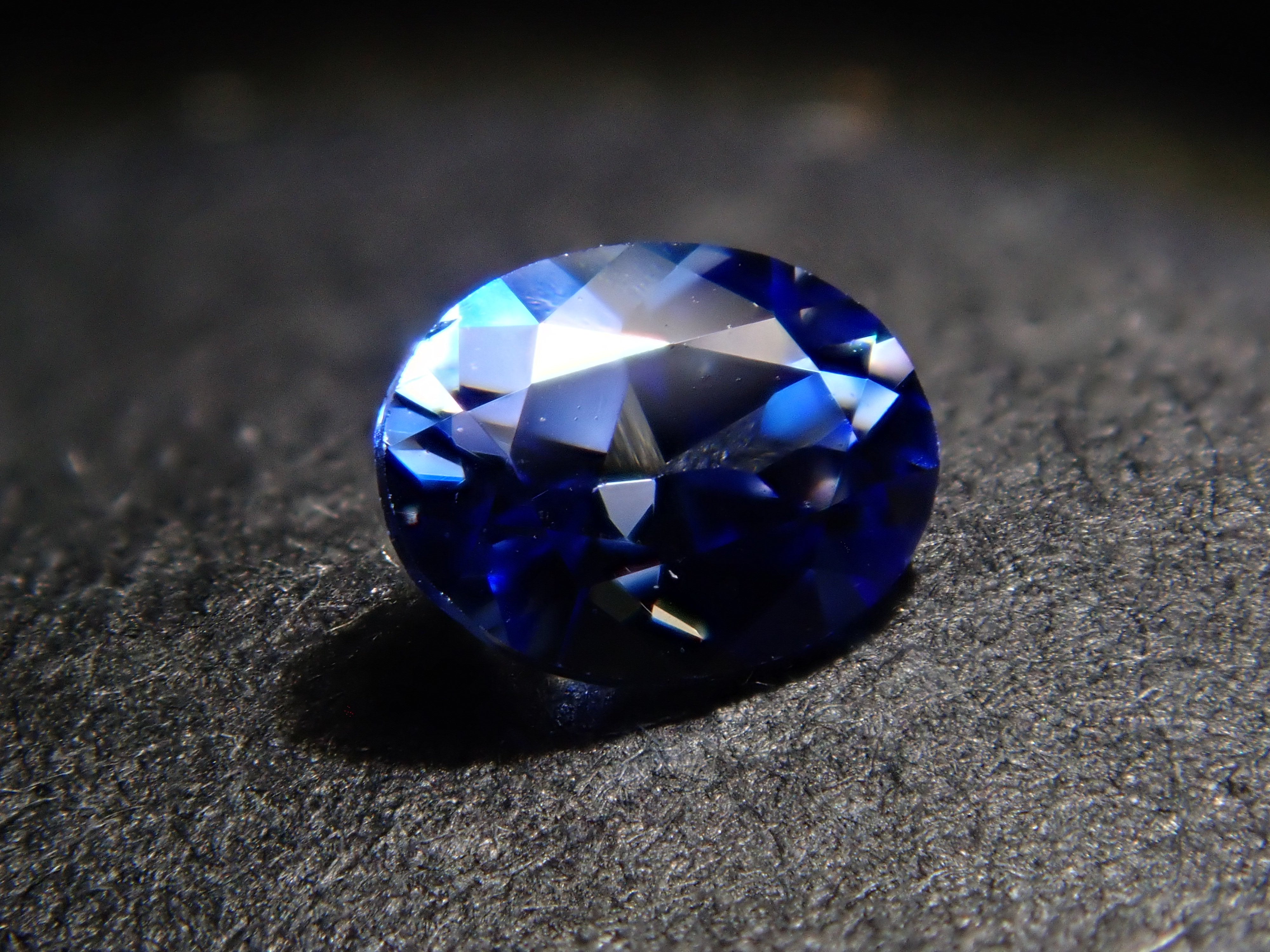 【12558080掲載】ベニトアイト 0.188ctルース