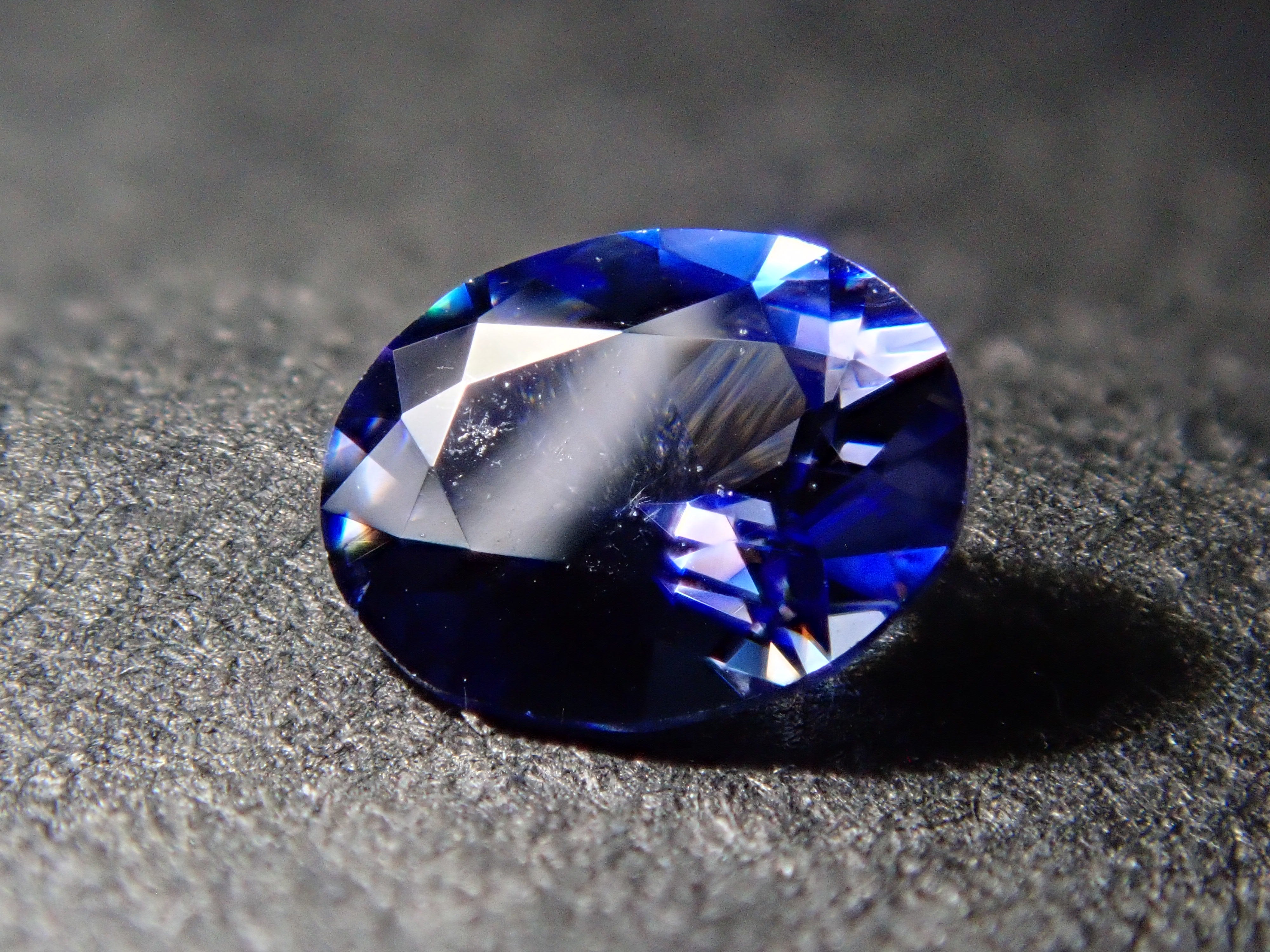 アメリカ産ベニトアイト 0.242ctルース