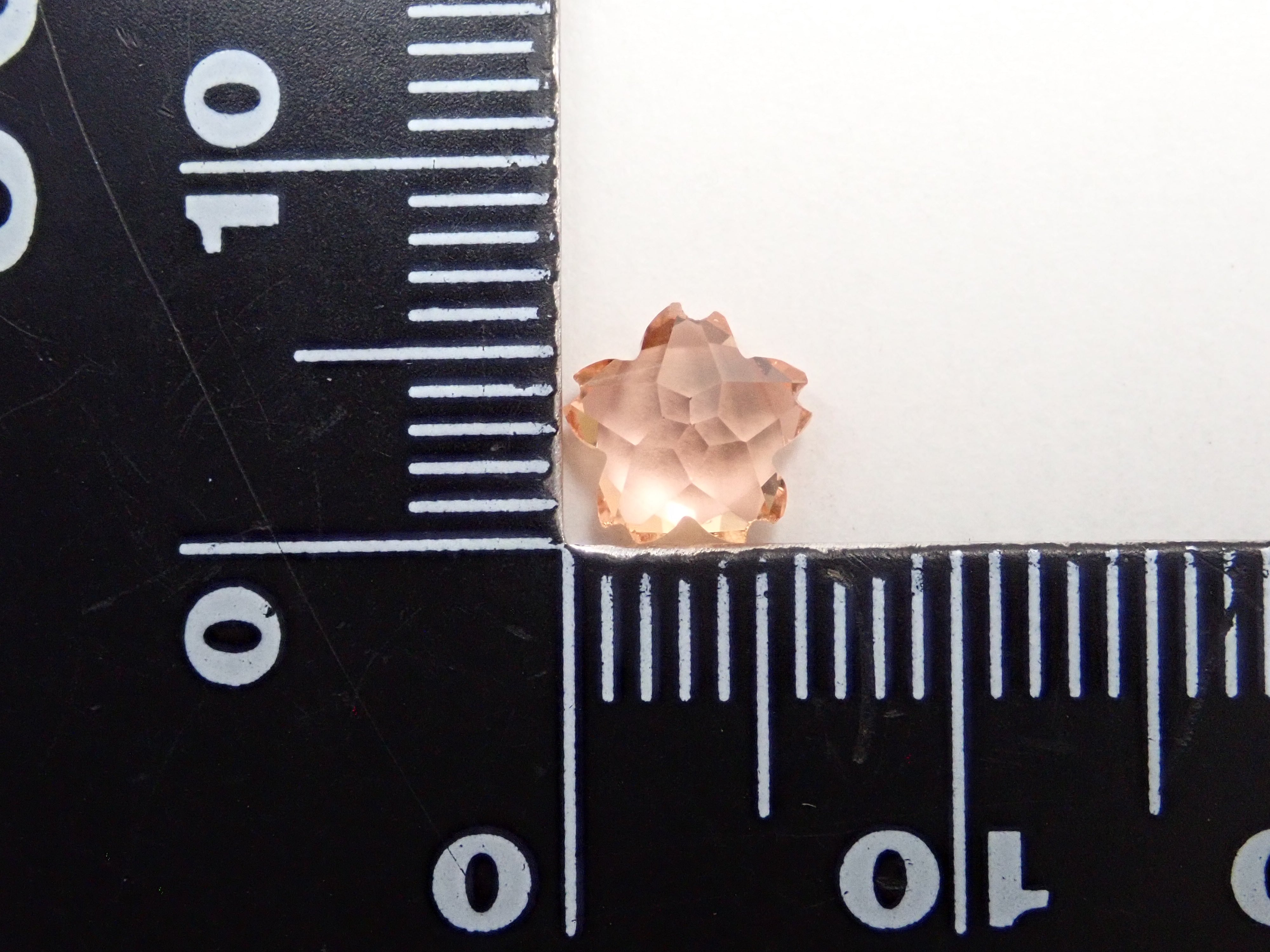 【さくらシェイプ】ブラジル産インペリアルトパーズ(シェリーカラー) 6.3mm/1.084ct《コラボ》ルース ワッペン