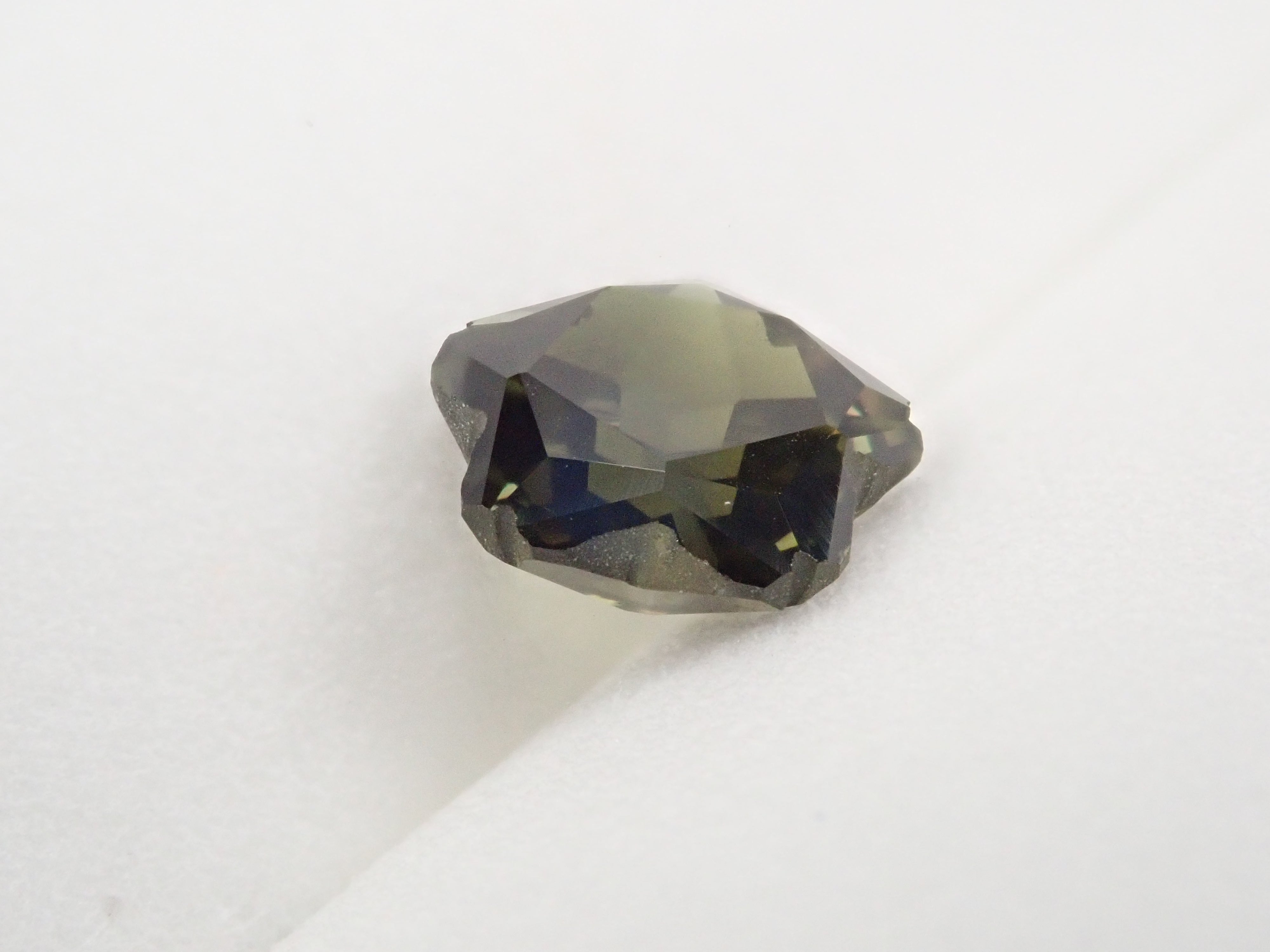 【さくらシェイプ】タンザニア産カラーチェンジサファイア 7.1mm/1.667ctルース