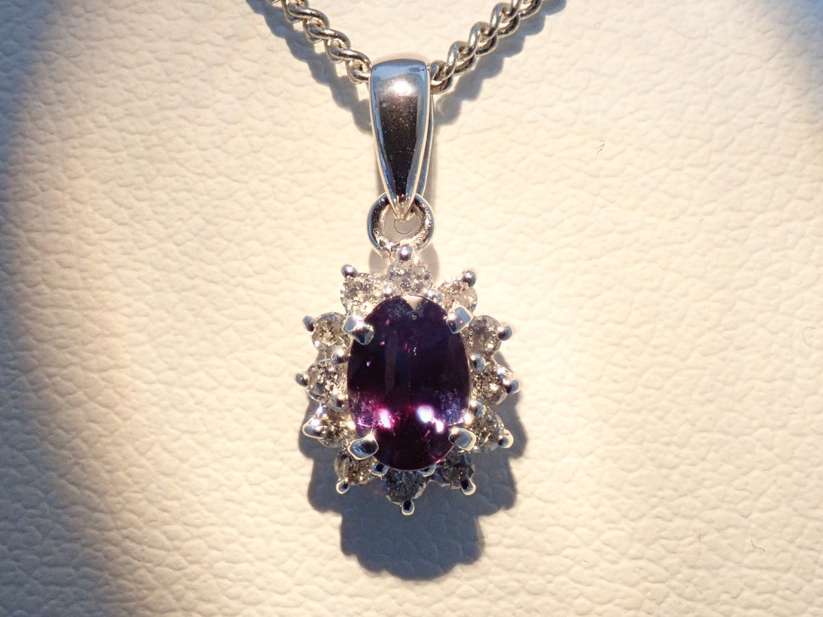 【9/28 22點開賣】【Colorfly】K18WG 巴西產亞歷山大變色石 0.3ct 鑽石 0.15ct 墜飾(項鍊墜飾)GIA