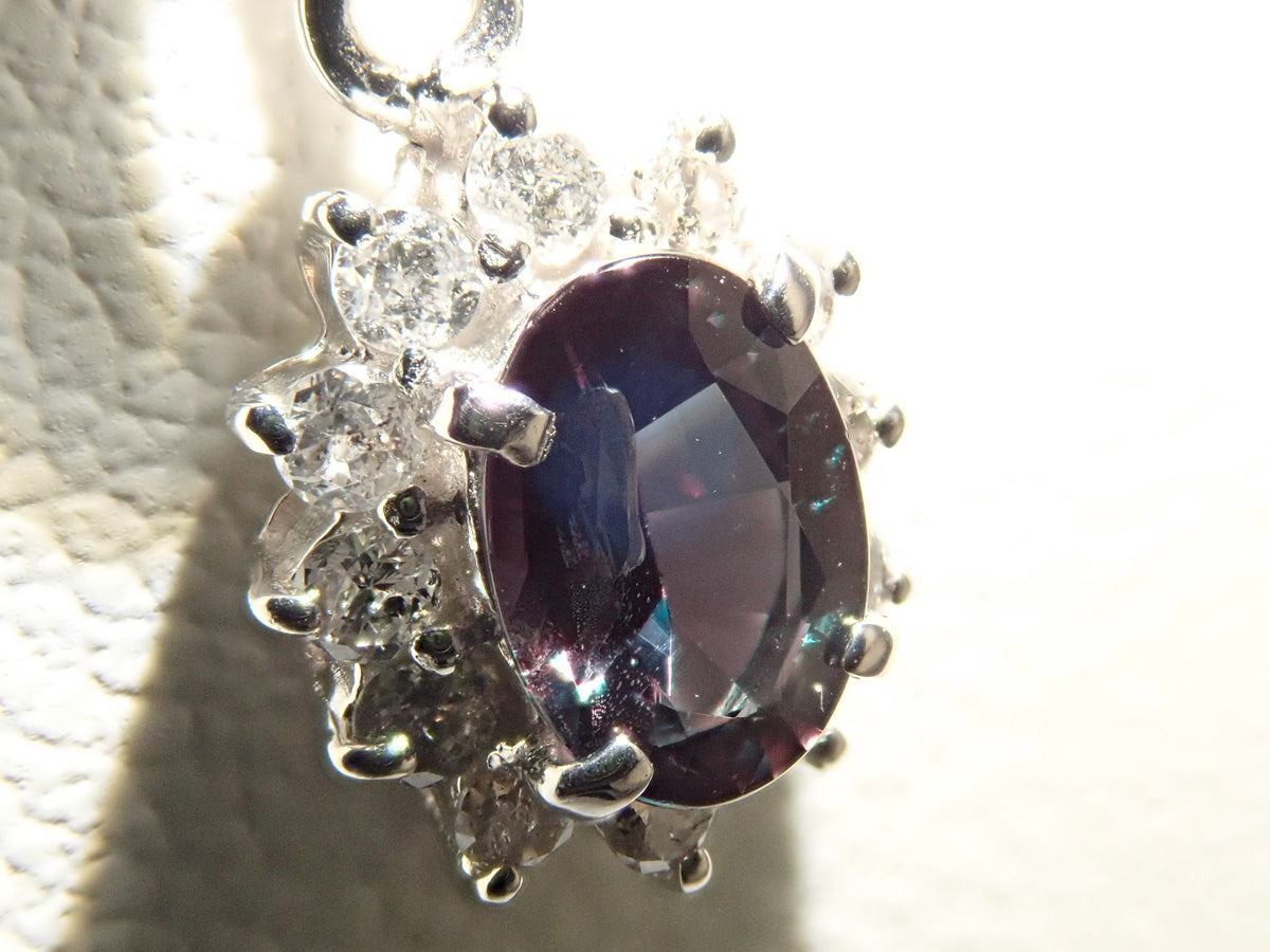 【9/28 22點開賣】【Colorfly】K18WG 巴西產亞歷山大變色石 0.3ct 鑽石 0.15ct 墜飾(項鍊墜飾)GIA