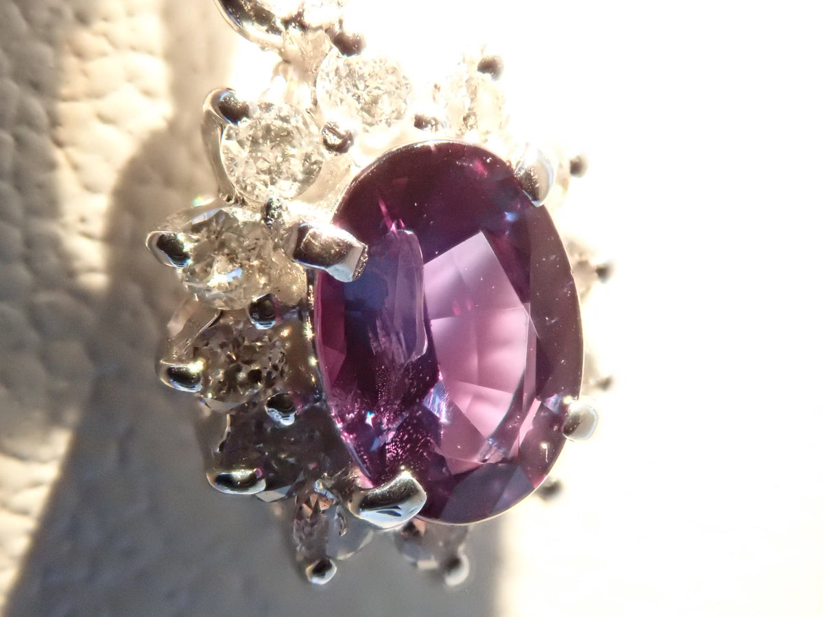 【9/28 22點開賣】【Colorfly】K18WG 巴西產亞歷山大變色石 0.3ct 鑽石 0.15ct 墜飾(項鍊墜飾)GIA