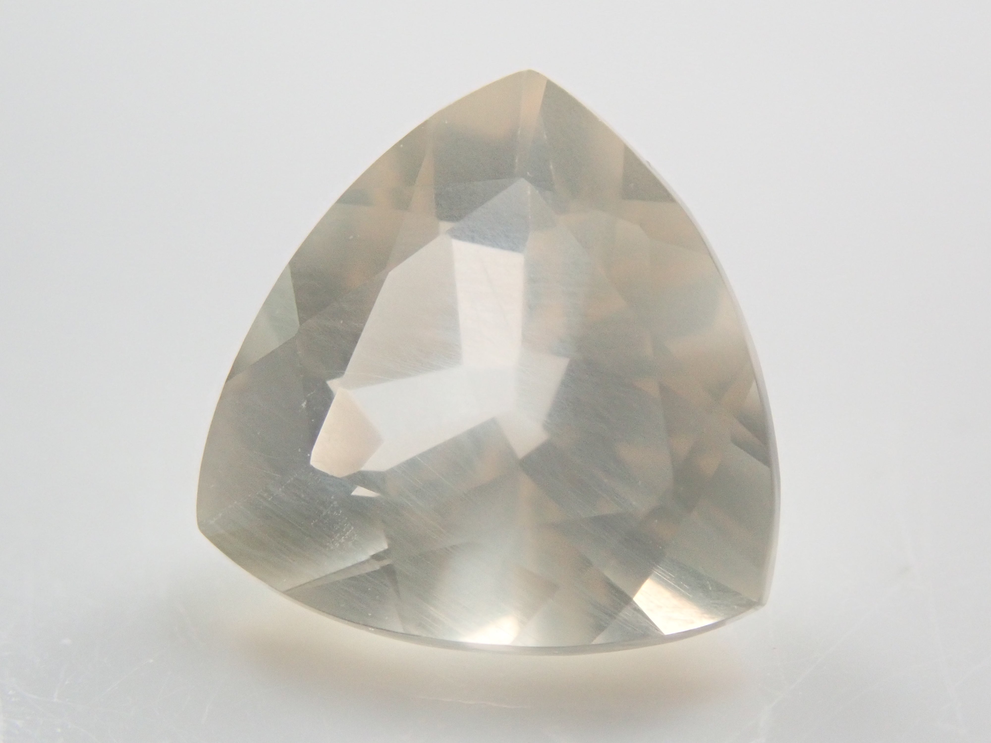 ラブラドライト(通称名:ラブラドライトムーンストーン) 1.598ctルース