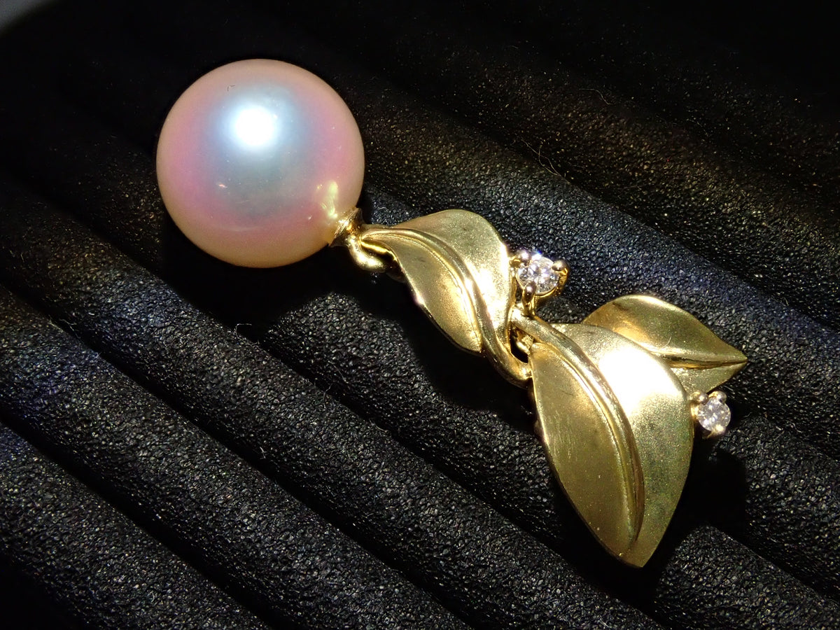 【10/7 22時販売】【カラフリ】K18 オーロラ天女 アコヤ真珠(アコヤパール) ダイヤモンド0.02ct ブローチ 真科研