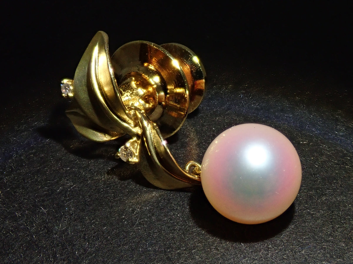 【10/7 22時販売】【カラフリ】K18 オーロラ天女 アコヤ真珠(アコヤパール) ダイヤモンド0.02ct ブローチ 真科研