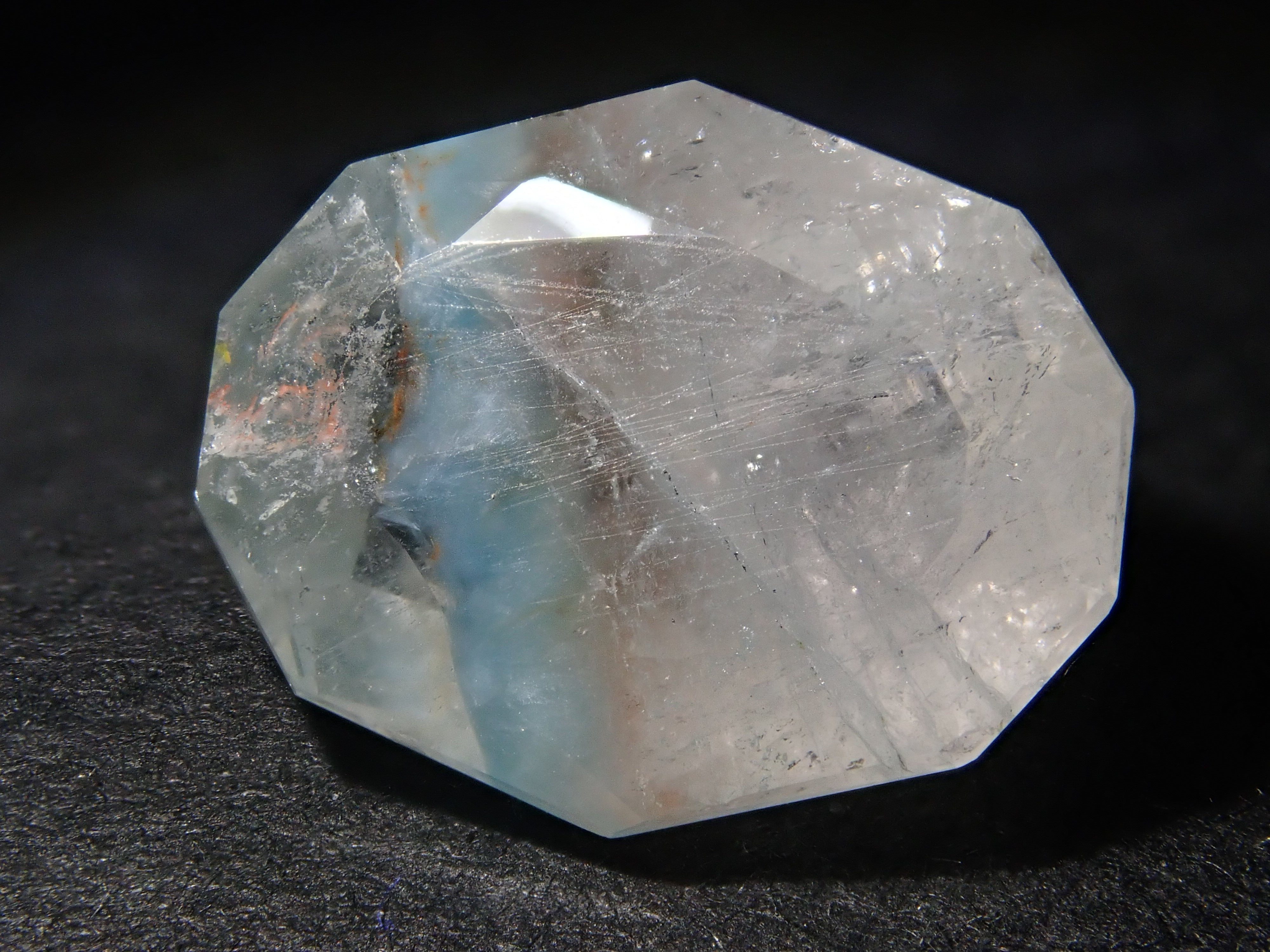 ブラジル産メデューサクォーツ(パライバクォーツ) 3.919ctルース