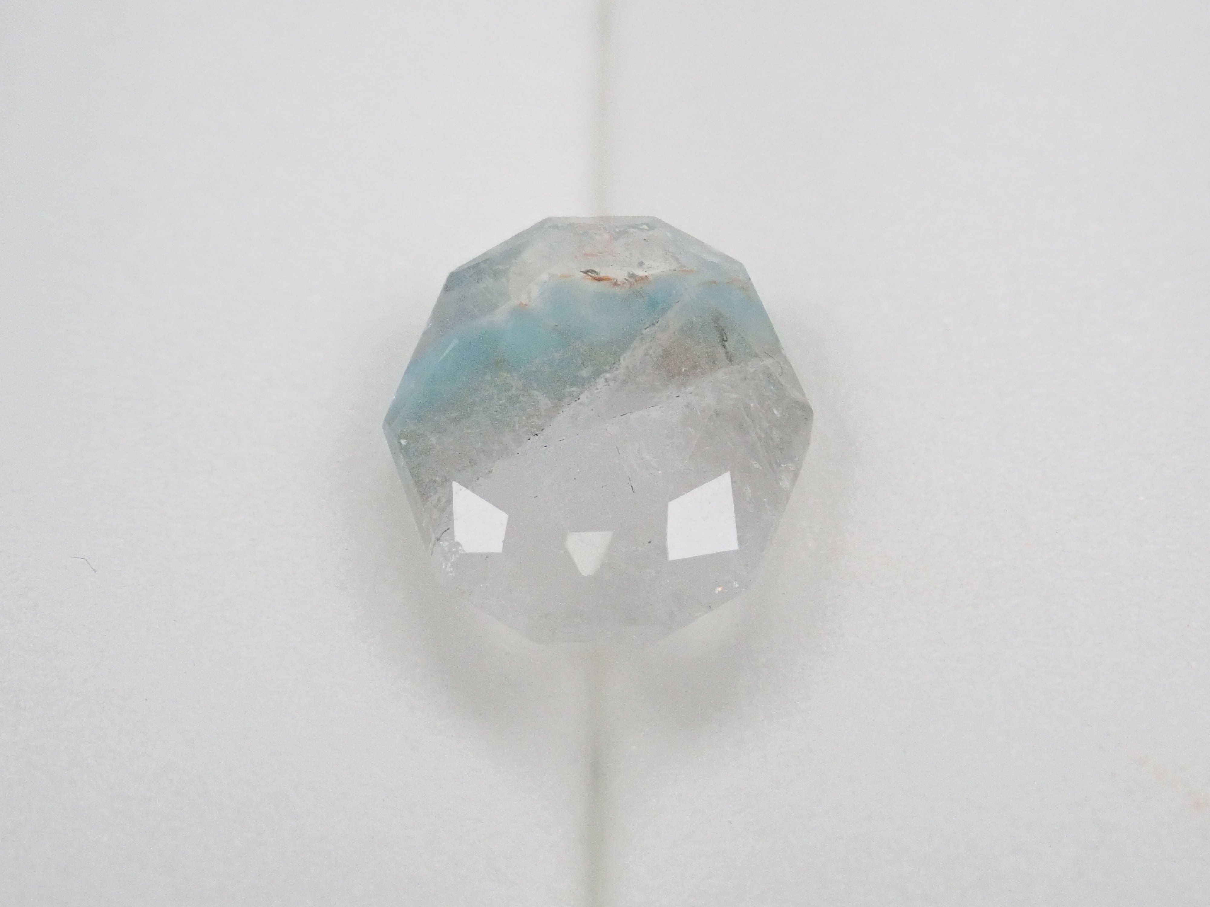 ブラジル産メデューサクォーツ(パライバクォーツ) 3.919ctルース