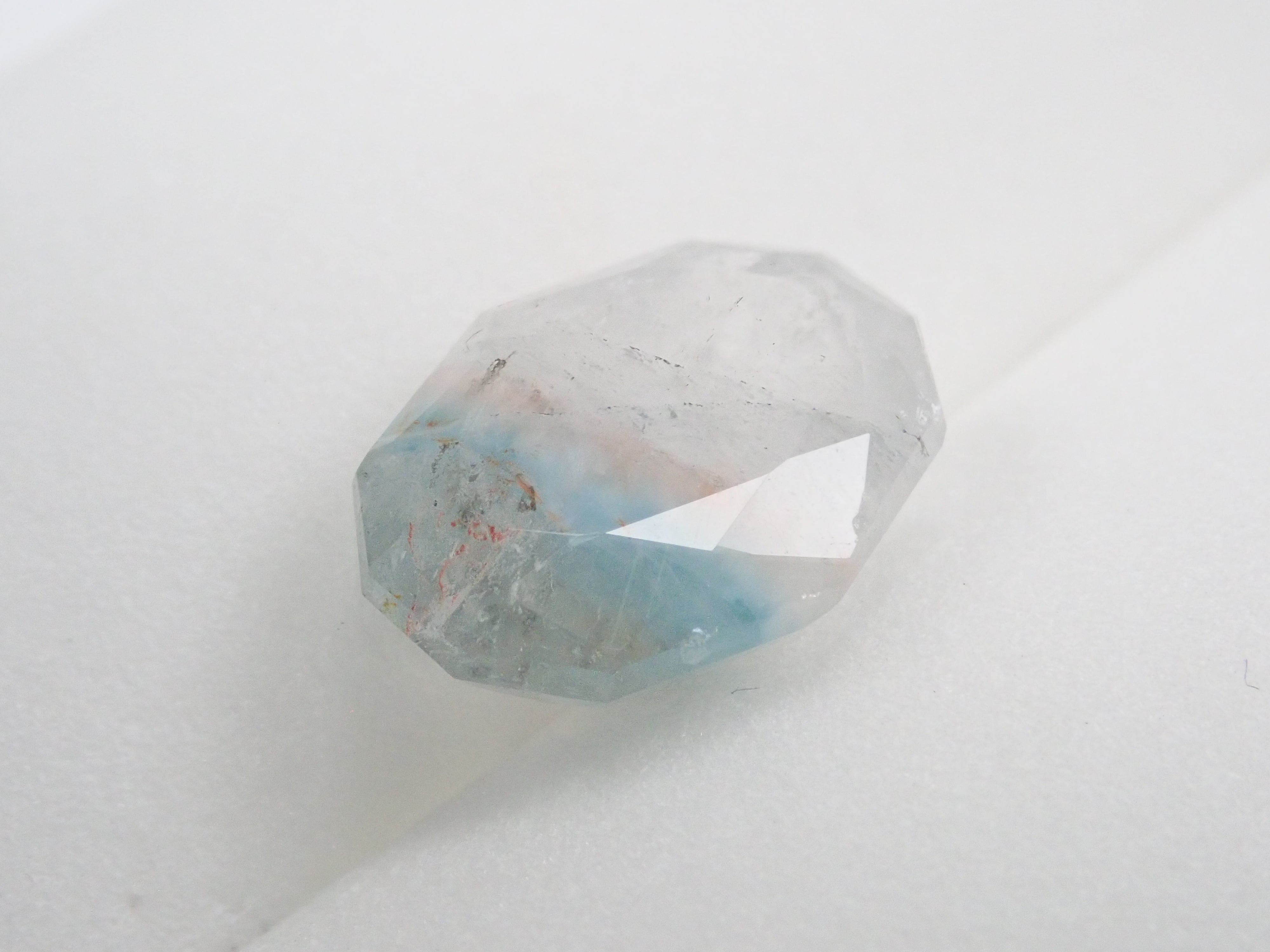 ブラジル産メデューサクォーツ(パライバクォーツ) 3.919ctルース