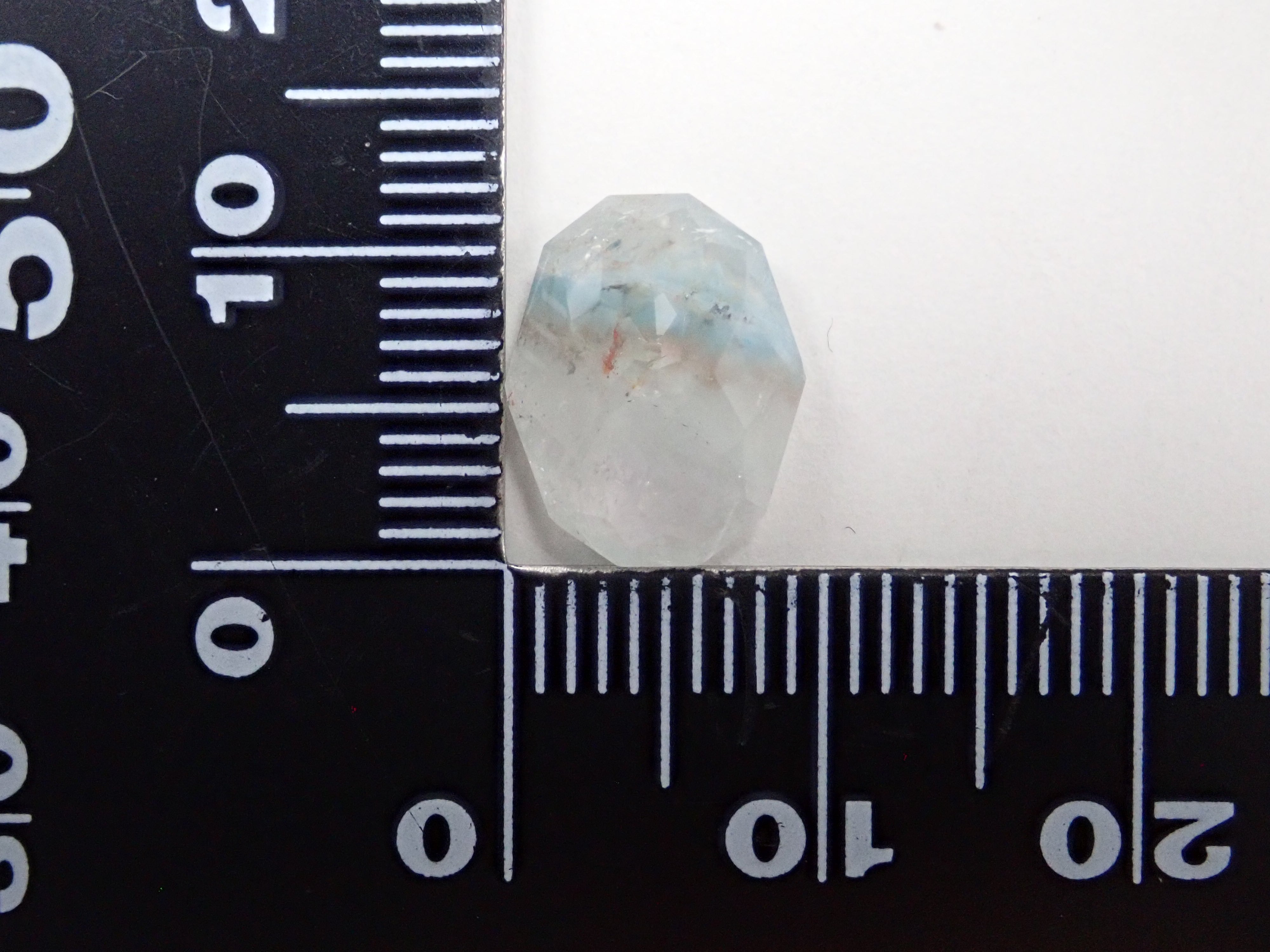 ブラジル産メデューサクォーツ(パライバクォーツ) 3.919ctルース