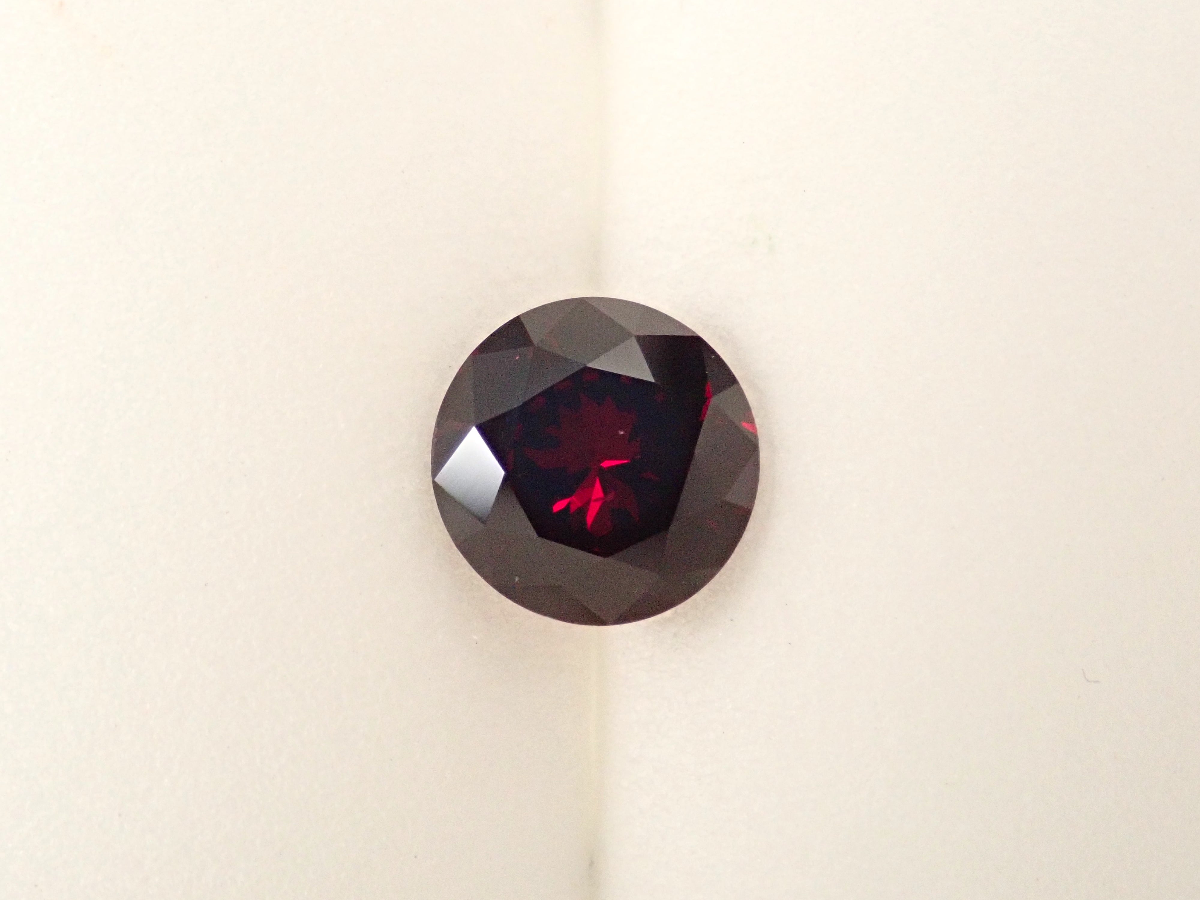 【10/10 22時販売】モザンビーク産アルマンディンガーネット 7.7mm/1.781ctルース