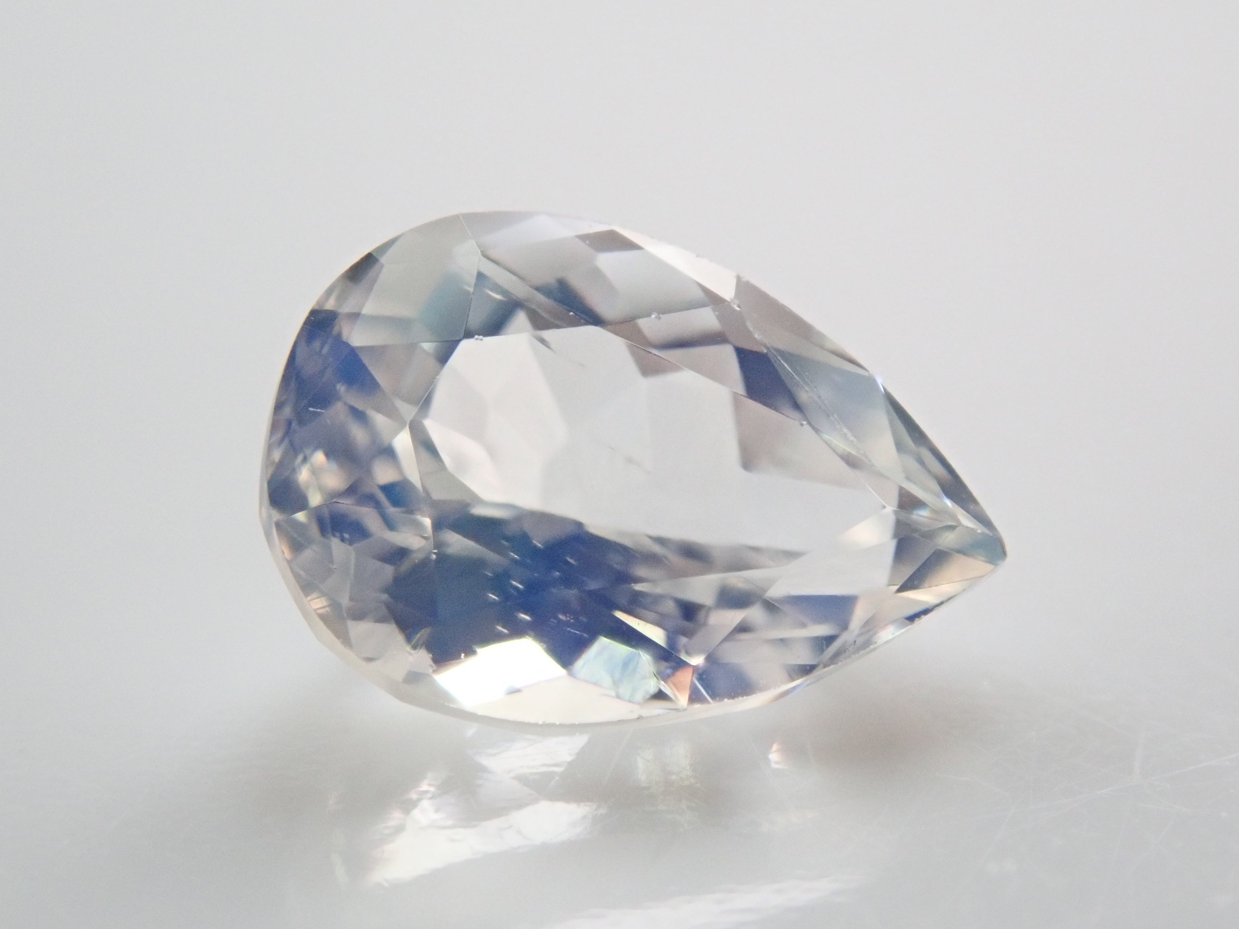 マダガスカル産アンデシン・ラブラドライト(通称名 レインボームーンストーン) 0.696ctルース