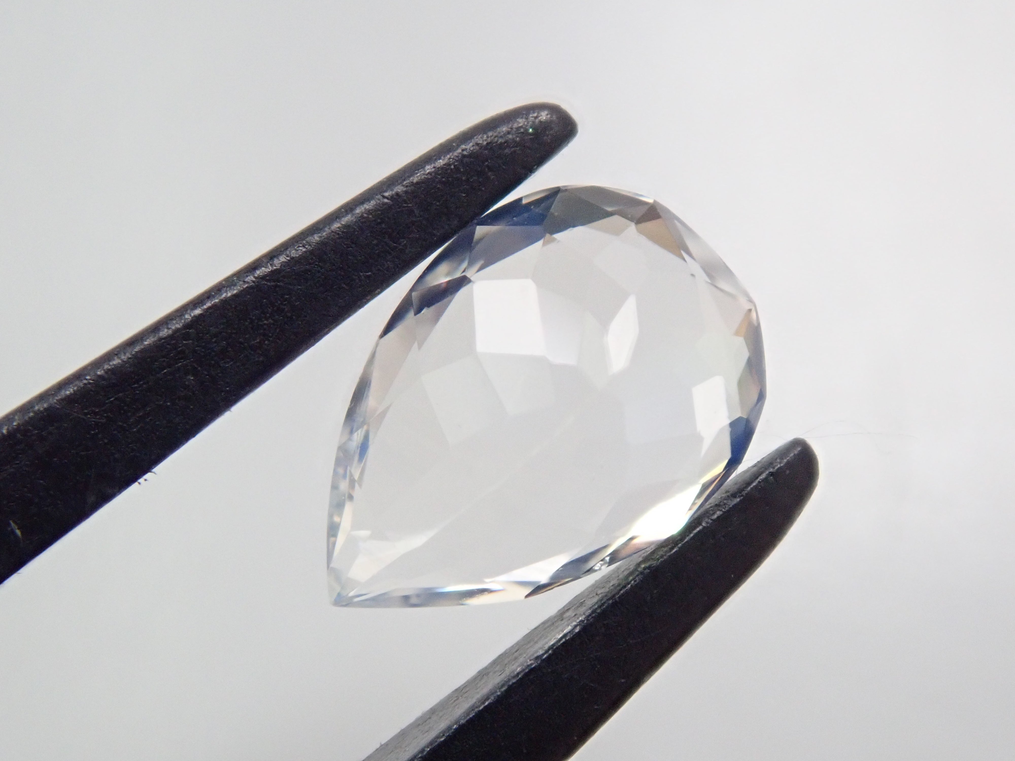 マダガスカル産アンデシン・ラブラドライト(通称名 レインボームーンストーン) 0.696ctルース