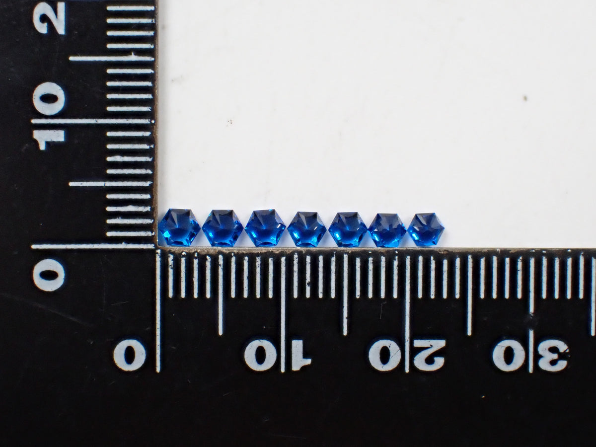 【11/1 22時販売】《限定7石》合成コバルトスピネル(サンジェ氏、ヘキサゴナルカット3mm)《複数購入割引有》