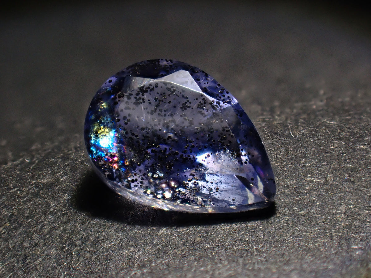 【11/1 22時販売】《限定8石》インド産アイオライトサンストーン1石ルース(平均0.32ct)《複数購入割引有》