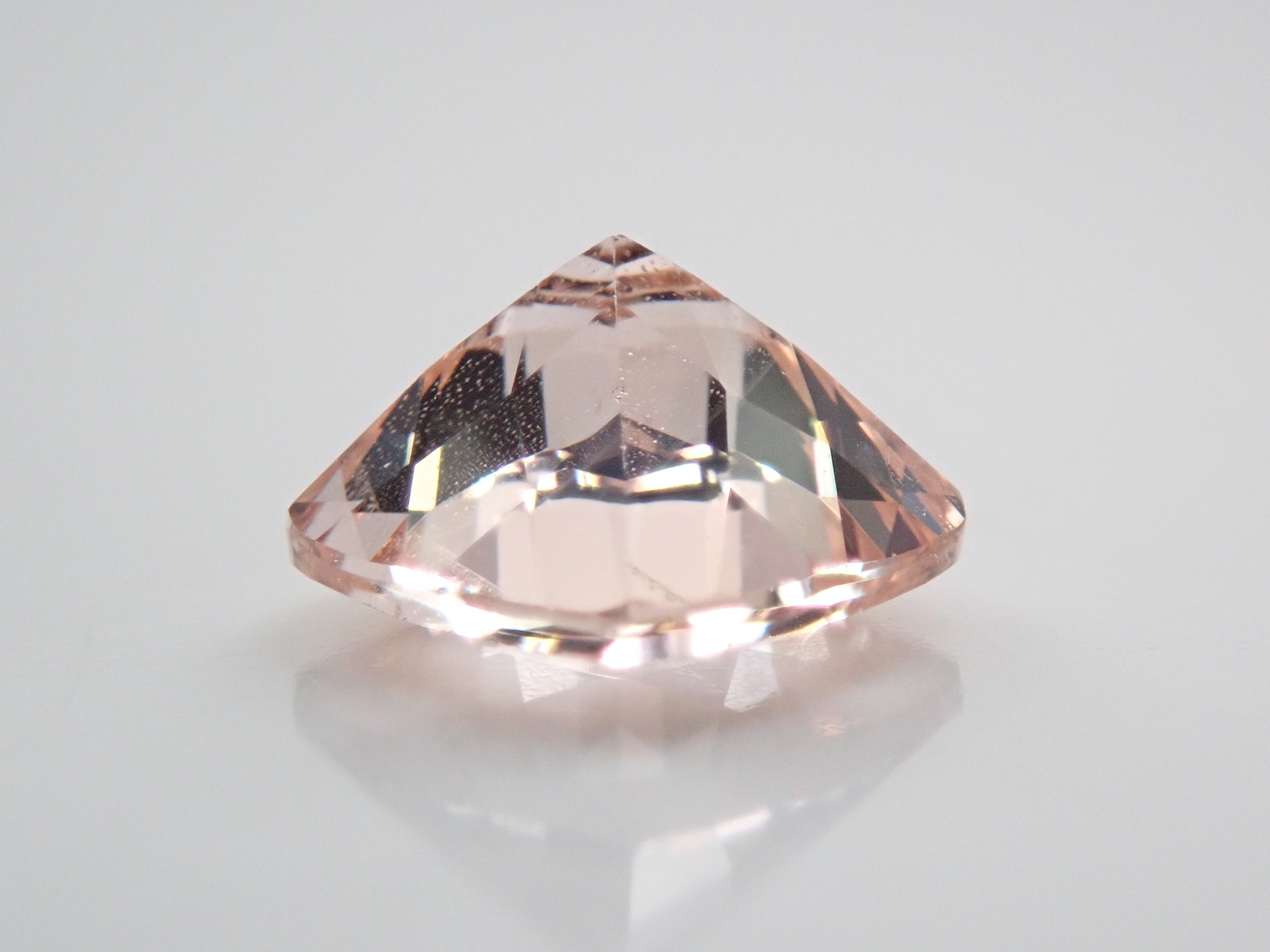 ナイジェリア産モルガナイト 0.889ctルース