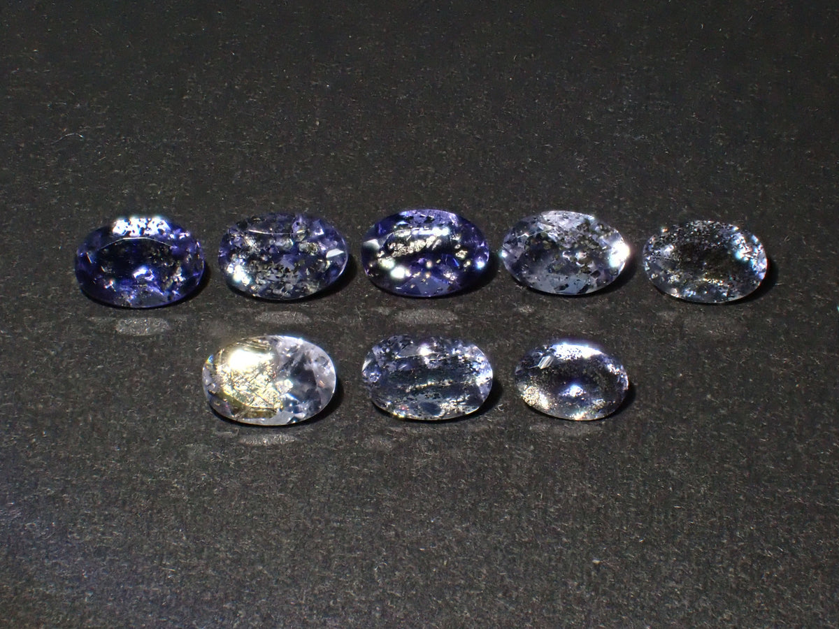 【11/1 22時販売】《限定8石》インド産アイオライトサンストーン1石ルース(平均0.4ct,オーバルカット)《複数購入割引有》