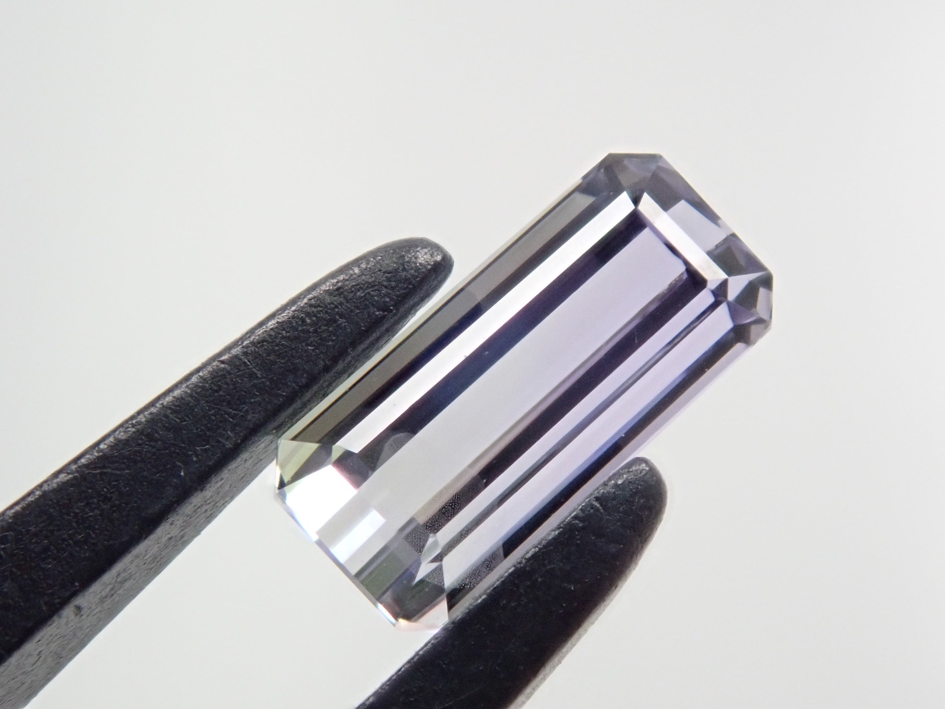 バイカラーゾイサイト 0.581ctルース