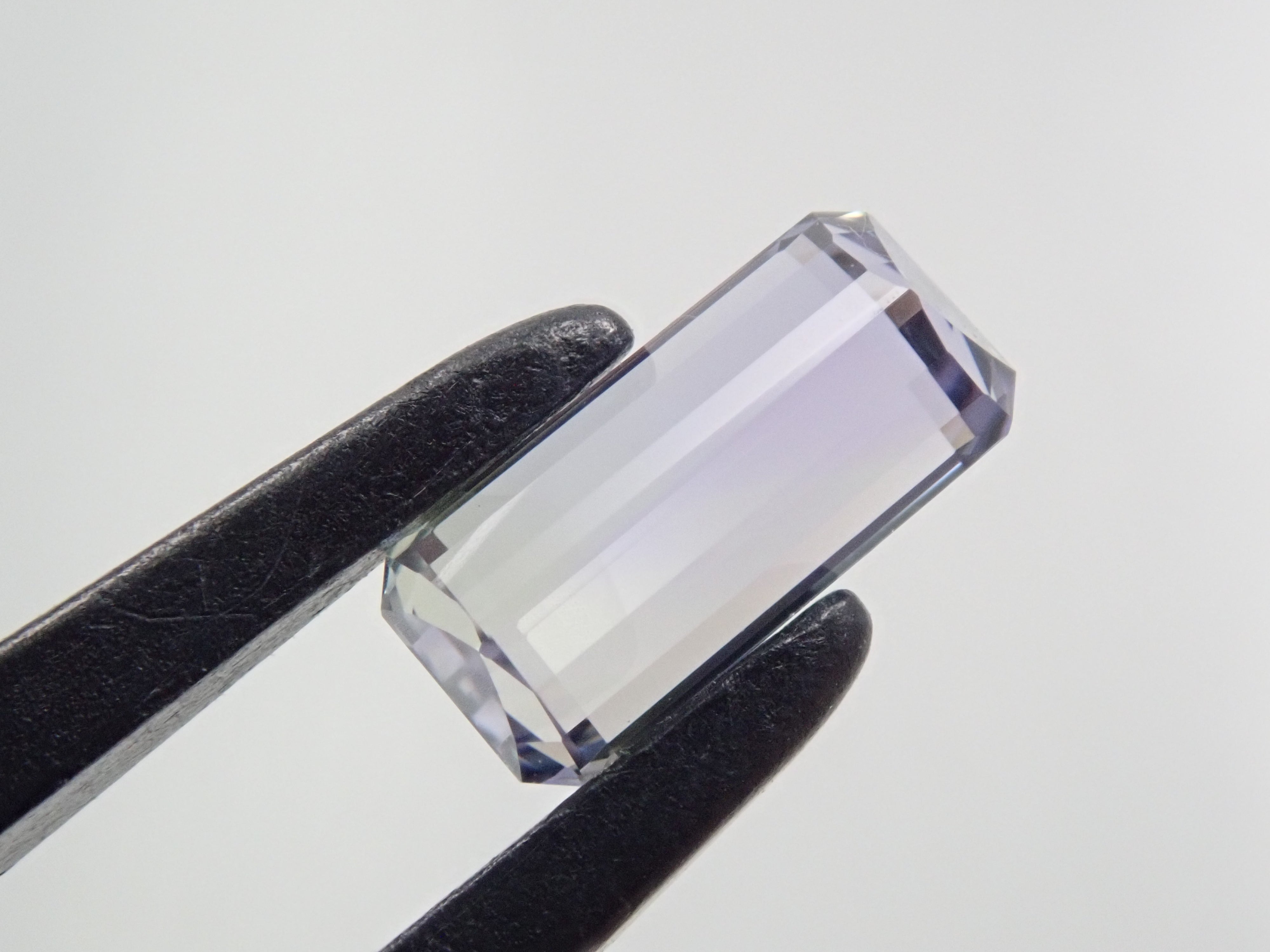 バイカラーゾイサイト 0.581ctルース