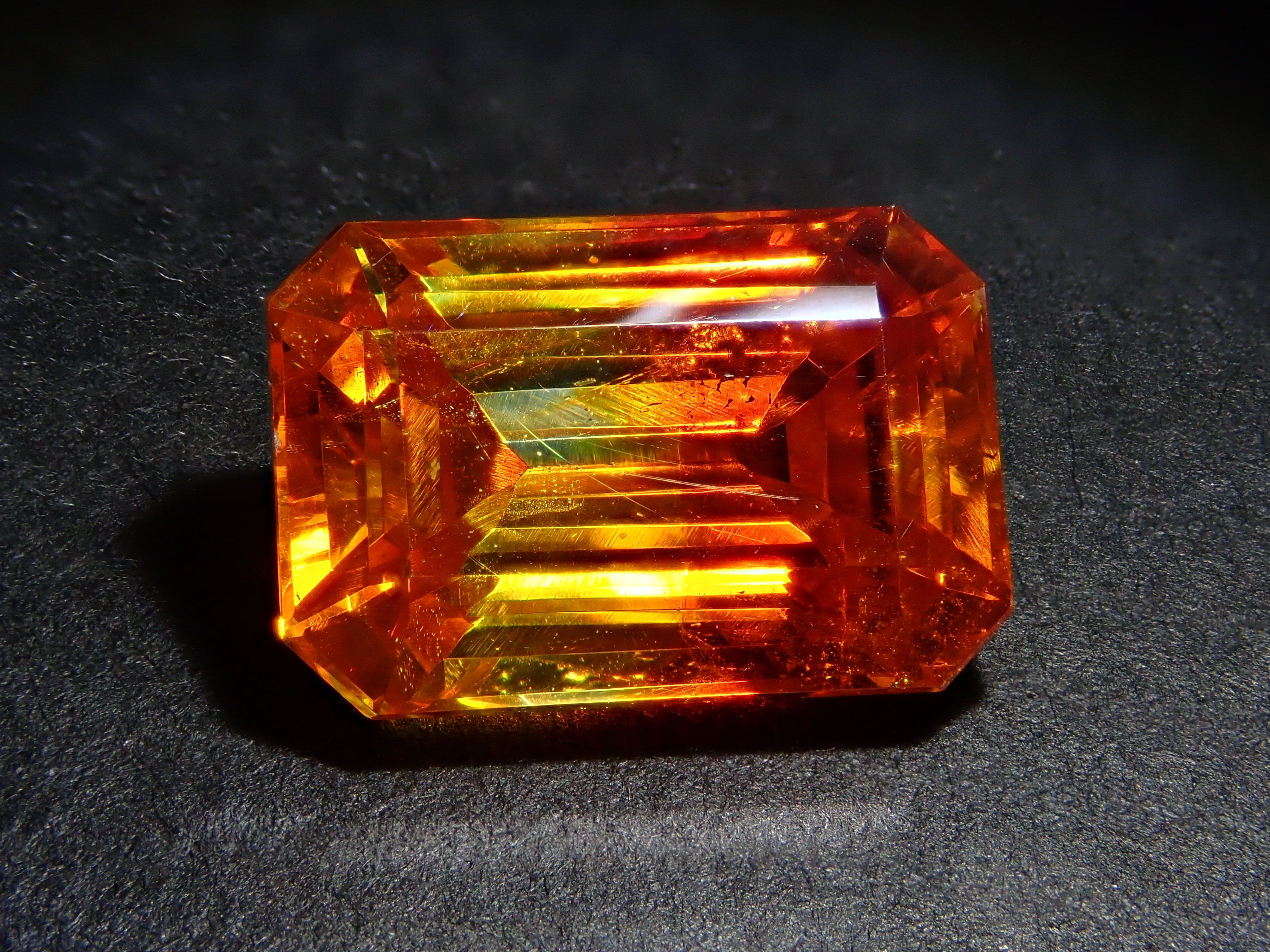 スペイン産スファレライト 6.230ctルース