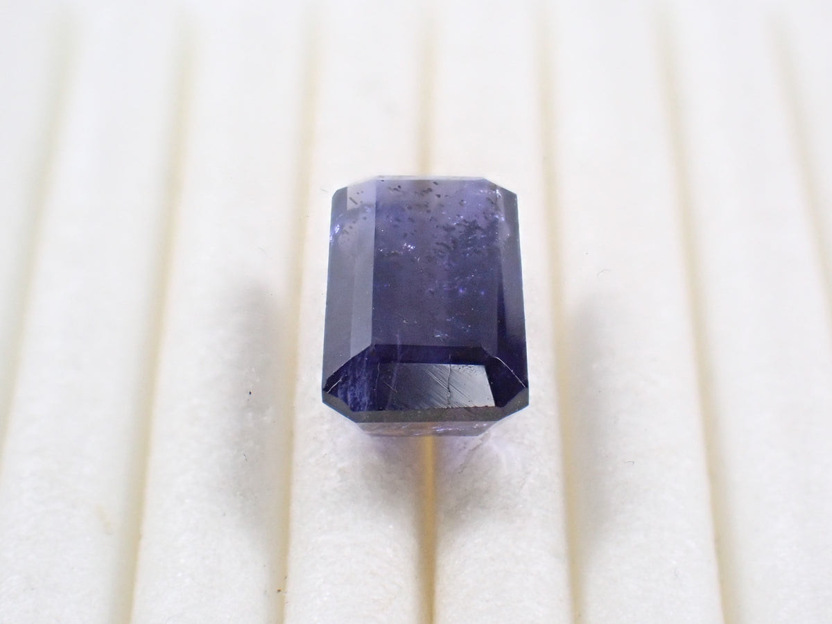 【10/11 22時販売】インド産アイオライトサンストーン 2.460ctルース