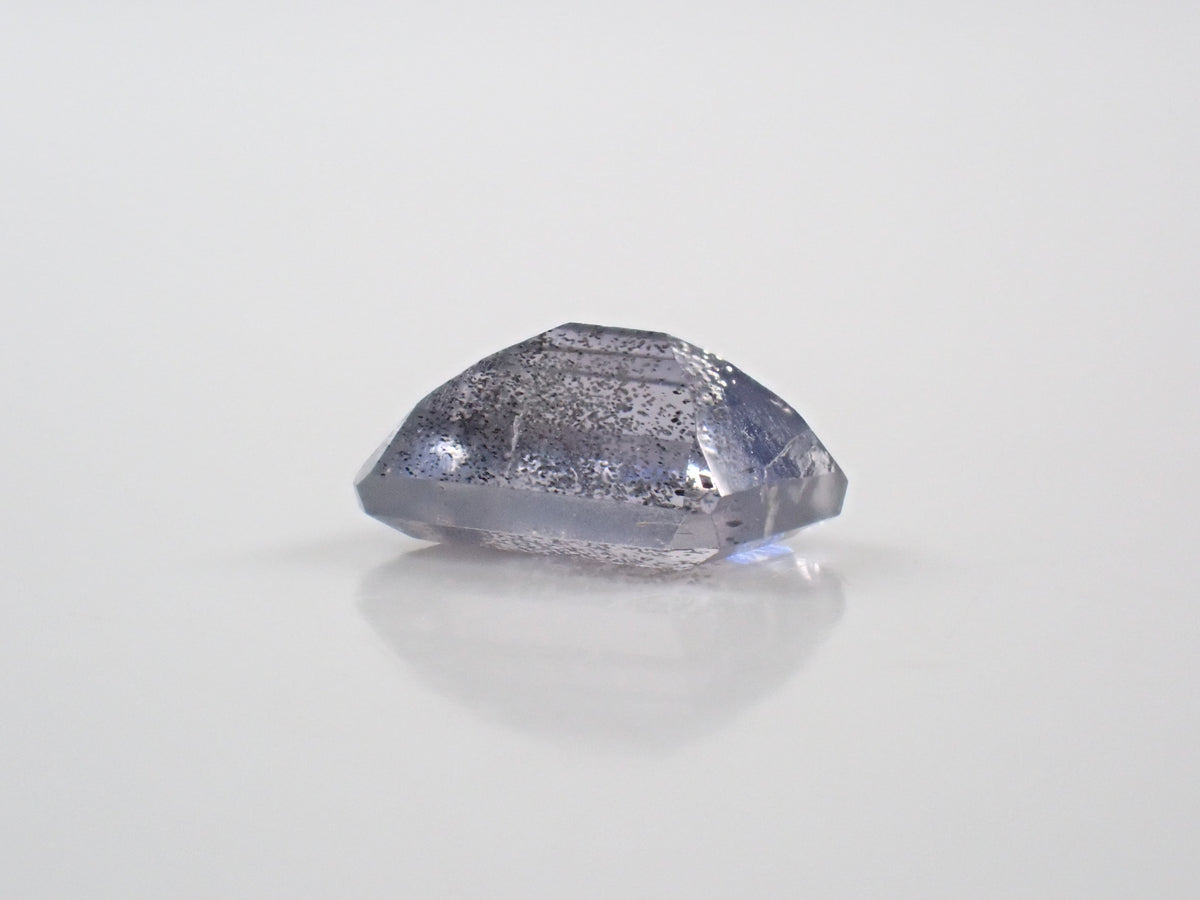 【10/12 22時販売】インド産アイオライトサンストーン 1.064ctルース