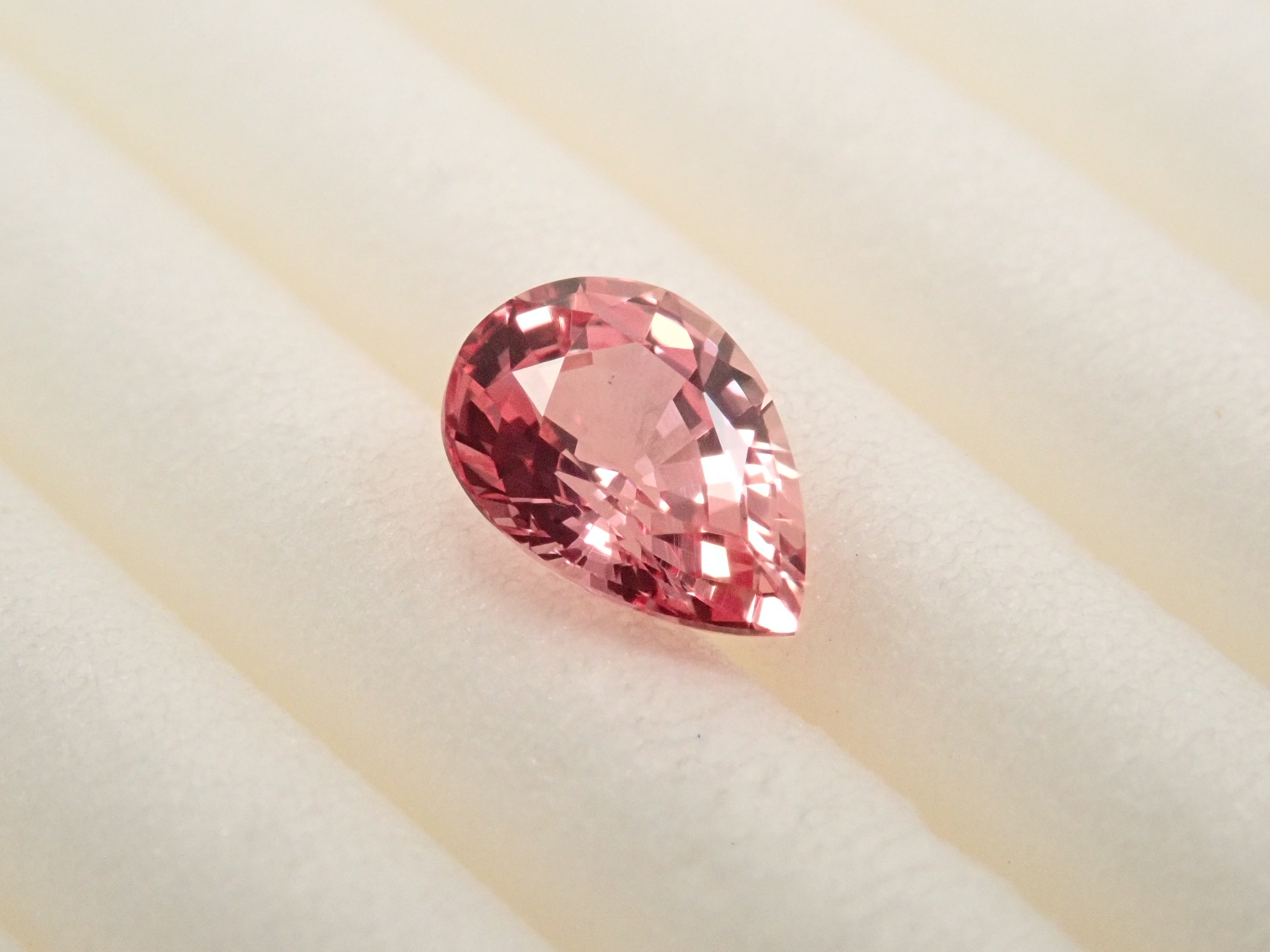 【10/17 22時販売】パパラチアサファイア 0.376ctルース 中宝鑑
