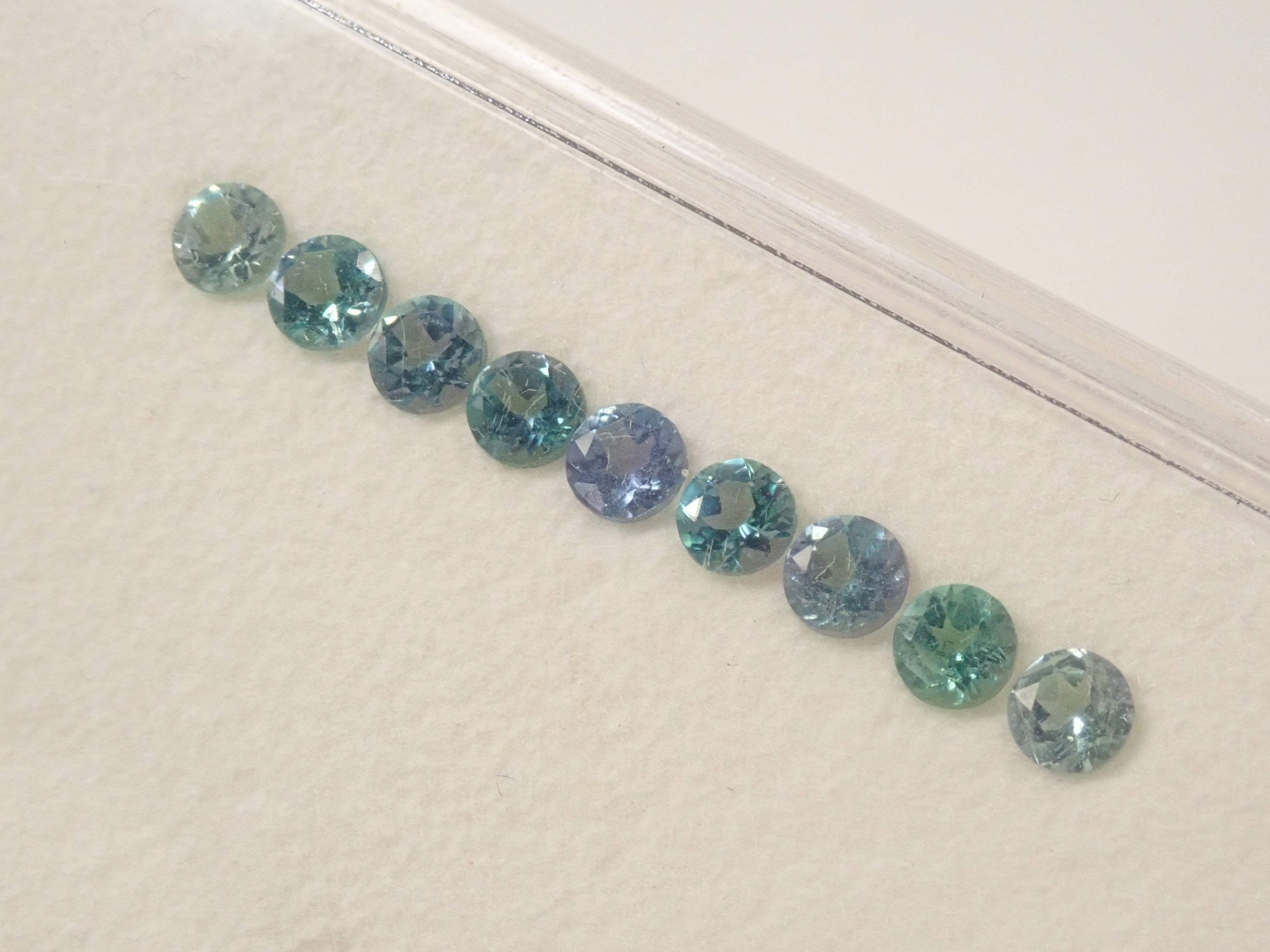 【10/12 22時販売】タンザニア産コーネルピン(合計1.151ct)・13石ハーフエタニティリングセット(2.0mm)
