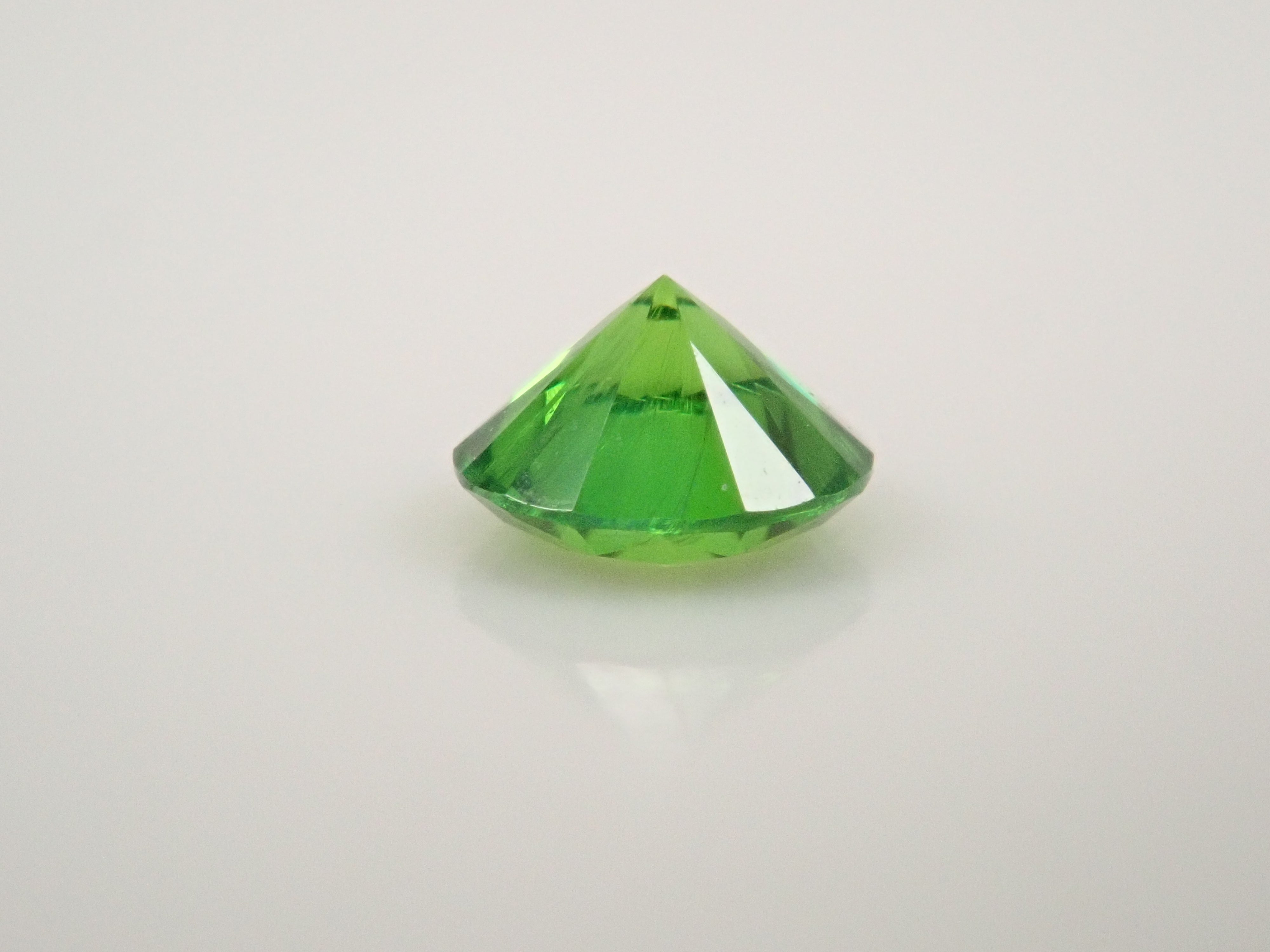 【11/10 22時販売】ロシア産デマントイドガーネット(ホーステール認む) 3.1mm/0.128ctルース