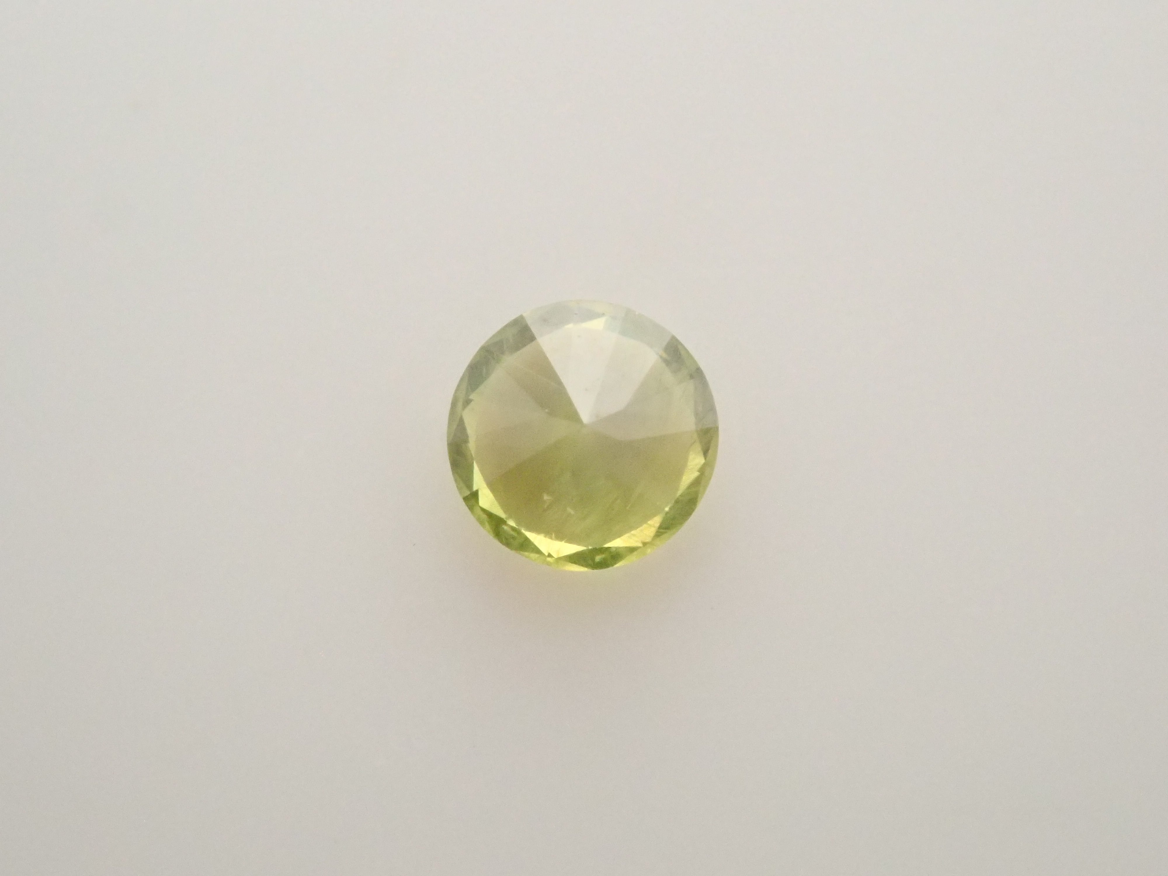 【10/16 22時販売】ロシア産デマントイドガーネット(ホーステール認む)2.5mm/ 0.079ctルース
