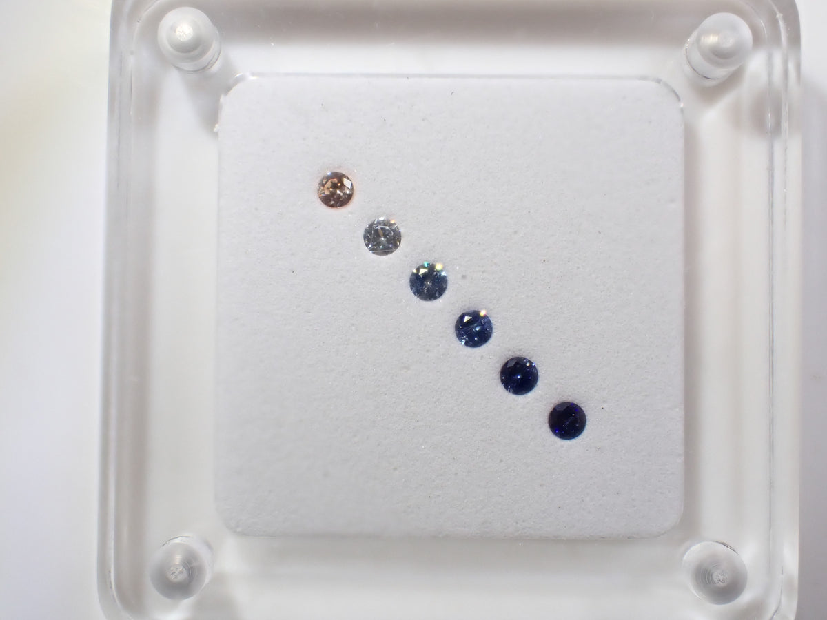 Benitoite Gradation 6 Stone Set (2.0mm, Round Cut, Including Top Quality) 《Multiple Purchase Discount Available》