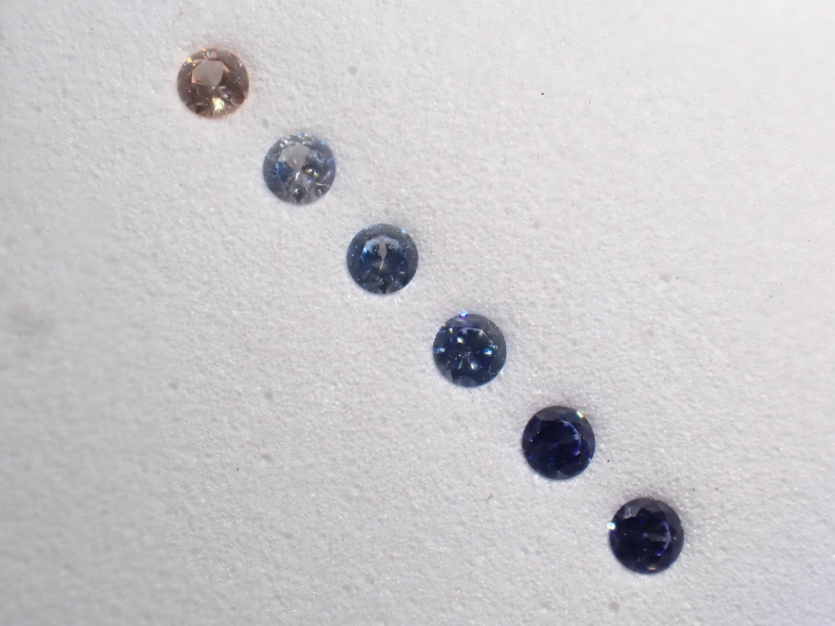 Benitoite Gradation 6 Stone Set (2.0mm, Round Cut, Including Top Quality) 《Multiple Purchase Discount Available》