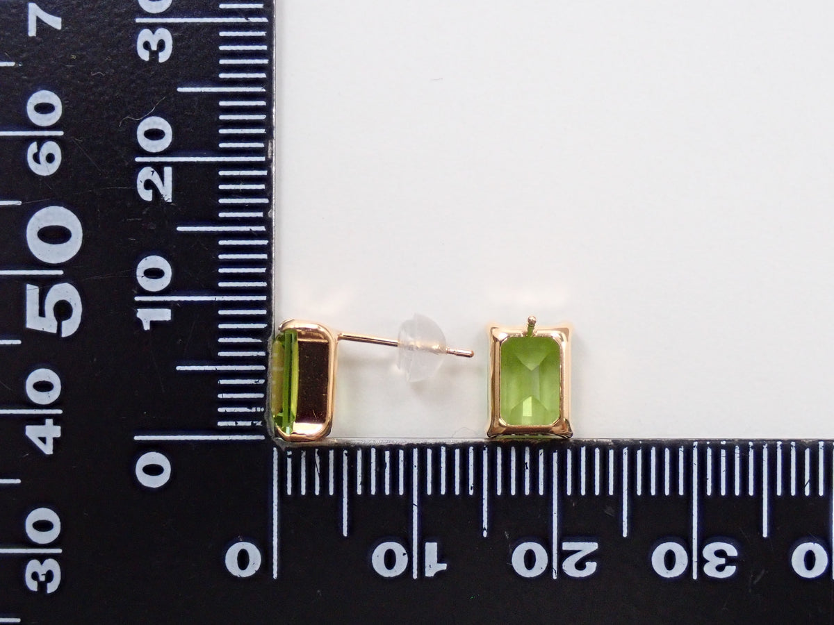 【10/31 22時販売】 K18 ペリドット 合計2.40ct エメラルドカット ピアス 鑑別書付