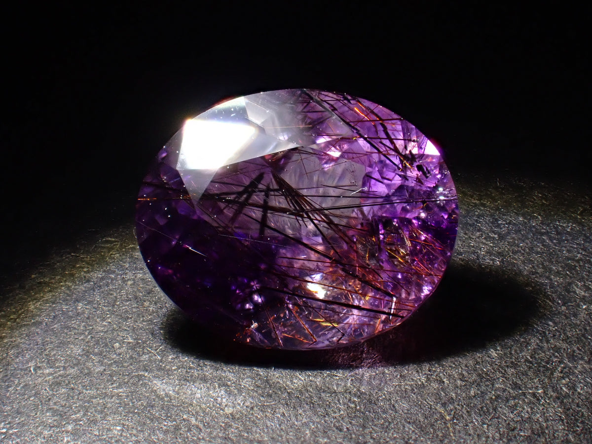 【12560796刊載】巴西產骨幹紫水晶 1.965ct 裸石