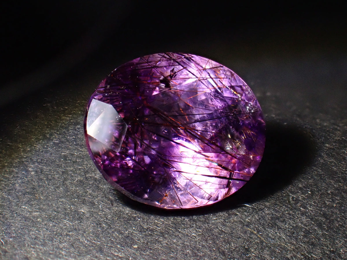 【12560796刊載】巴西產骨幹紫水晶 1.965ct 裸石