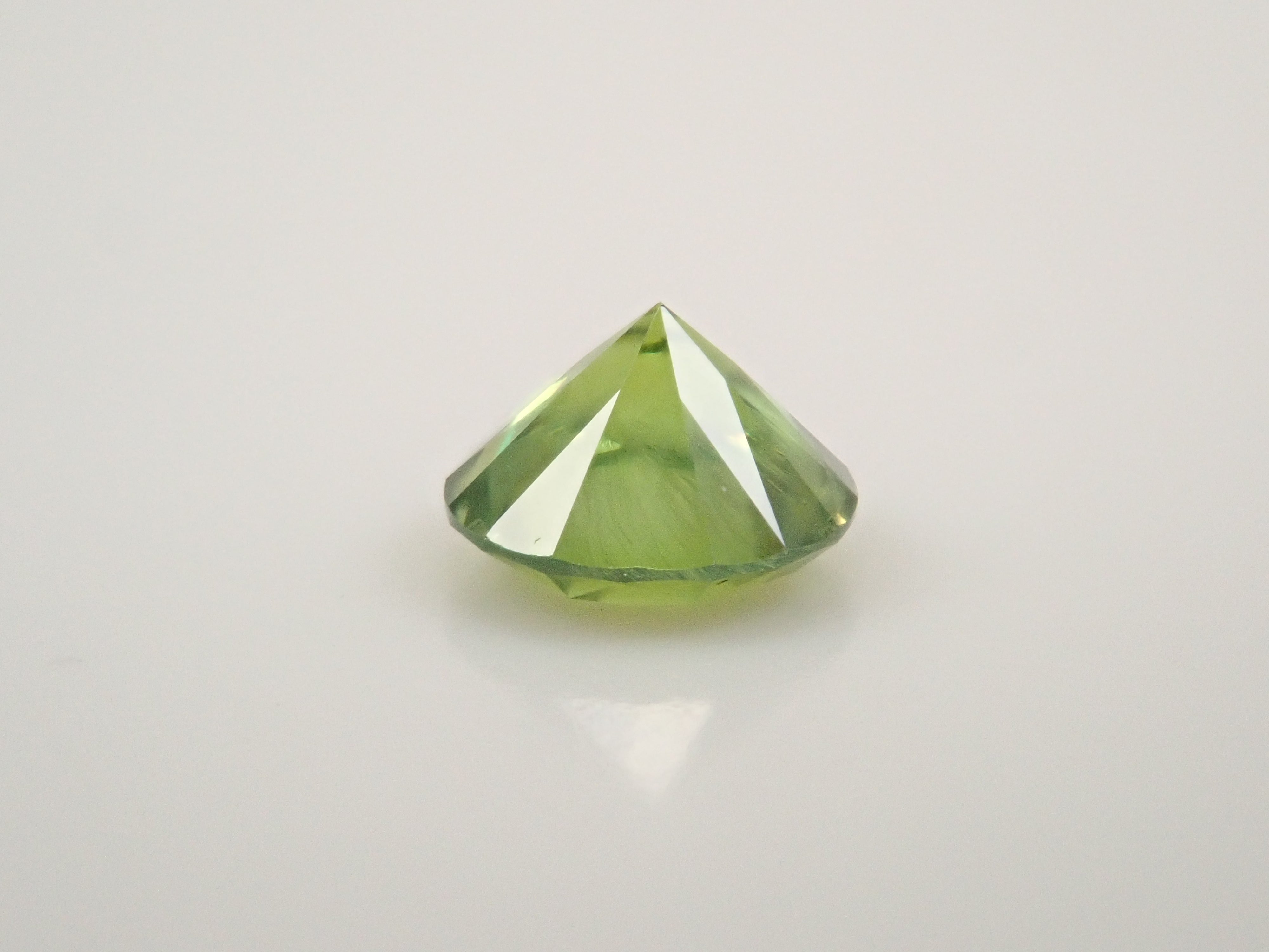 【10/23 22時販売】ロシア産デマントイドガーネット(ホーステール認む) 3.8mm/0.255ctルース