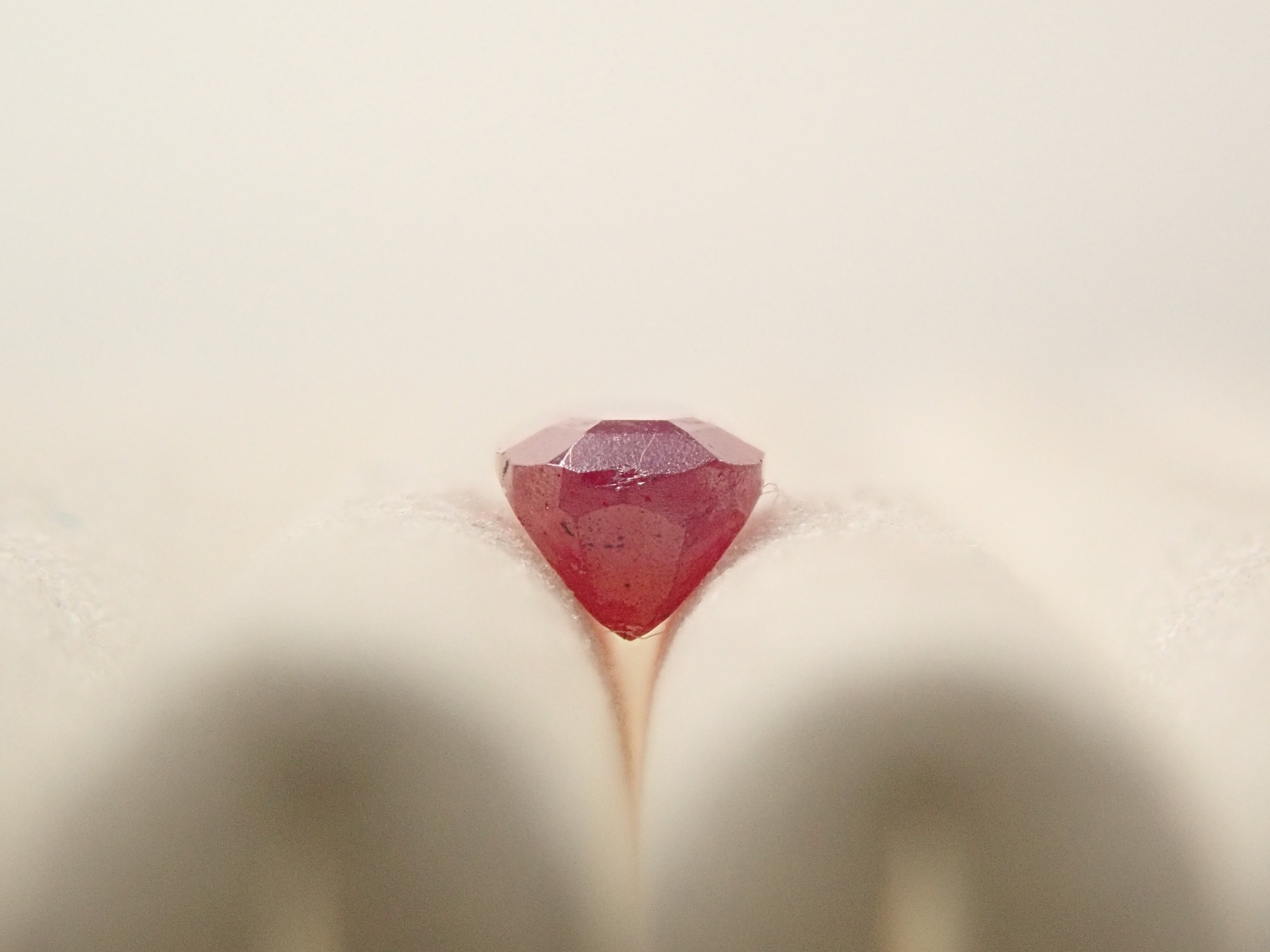 【12/17 22時販売】中国産シンシャ(辰砂・シナバー) 0.615ctルース(ファセットカット)