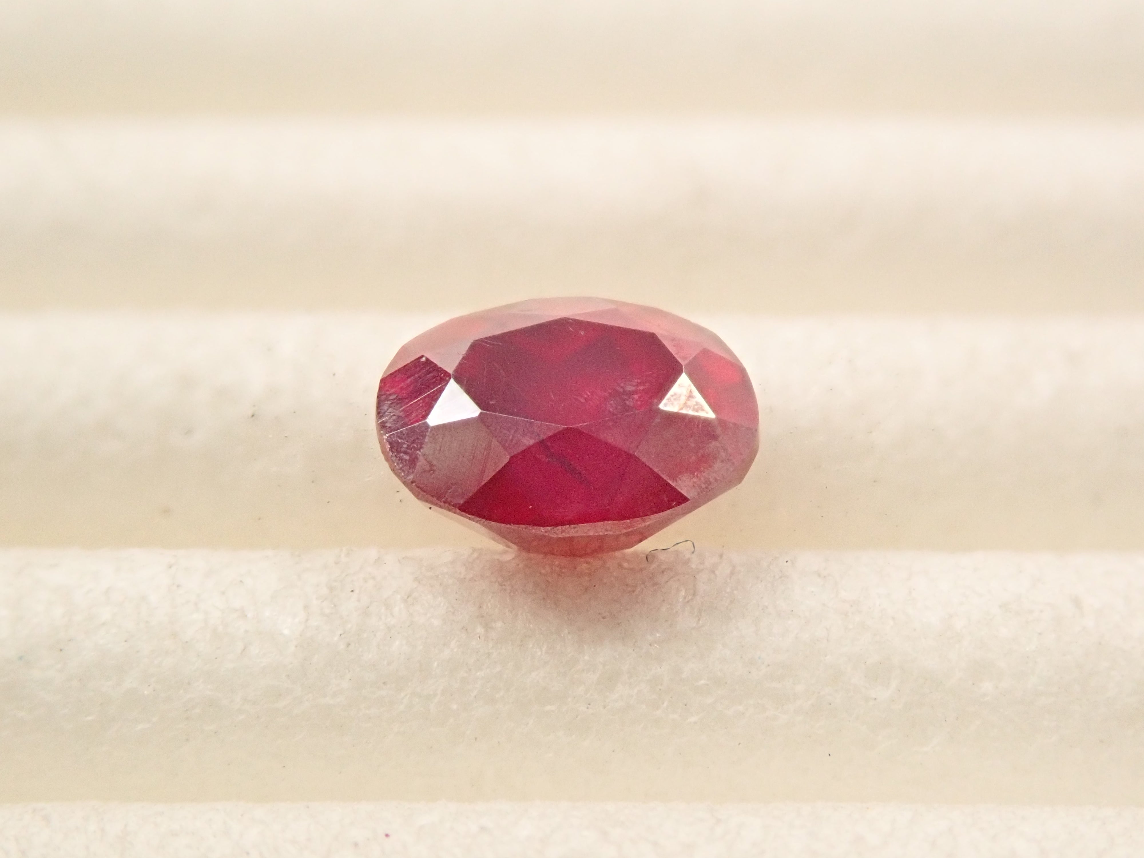 【1月10日晚間10點開售】1.347克拉中國硃砂裸石,附真品證書