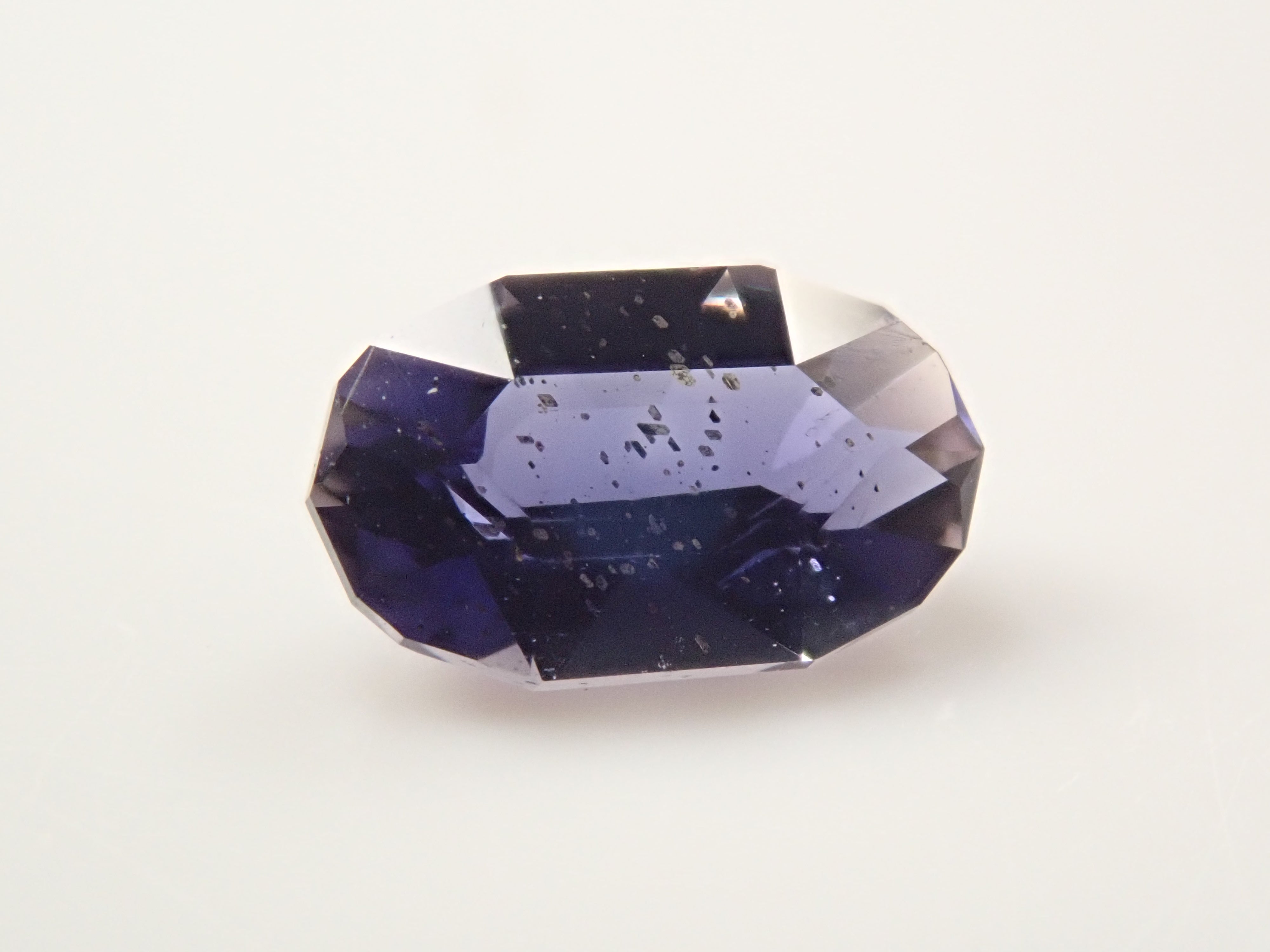 【10/25 22時販売】インド産アイオライトサンストーン 0.331ctルース