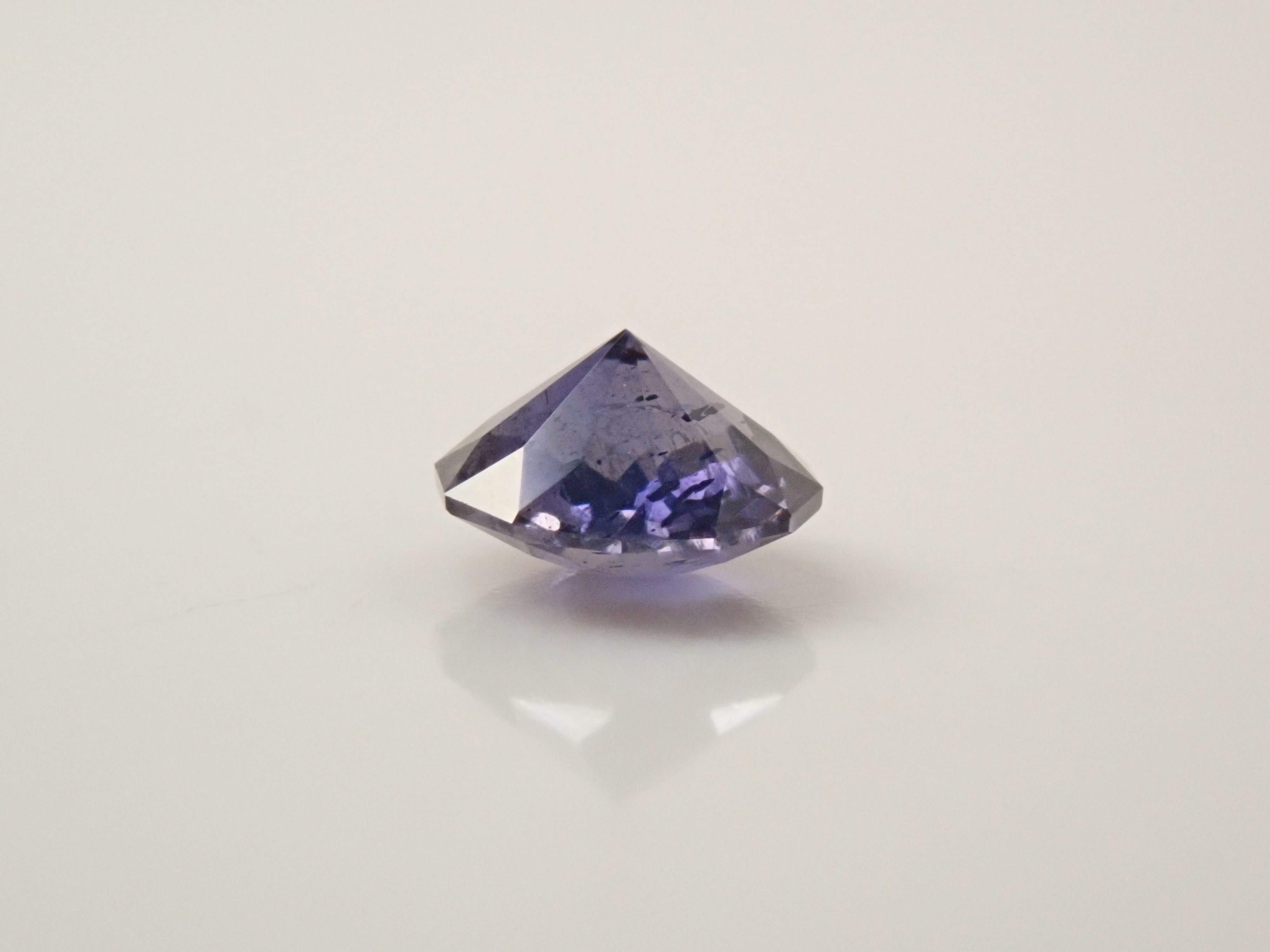 【10/22 22時販売】インド産アイオライトサンストーン 0.228ctルース