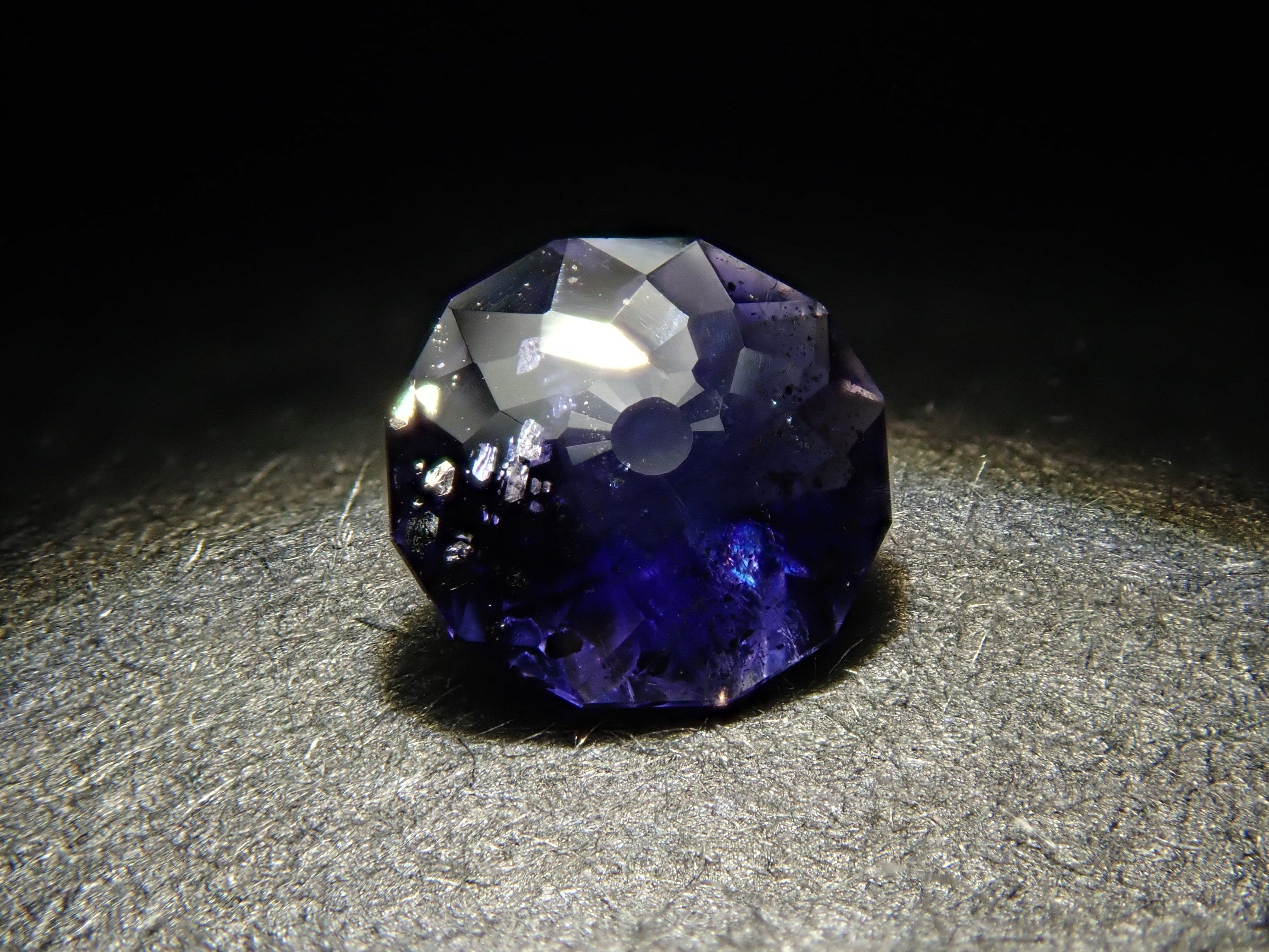 【10/22 22時販売】インド産アイオライトサンストーン 0.228ctルース