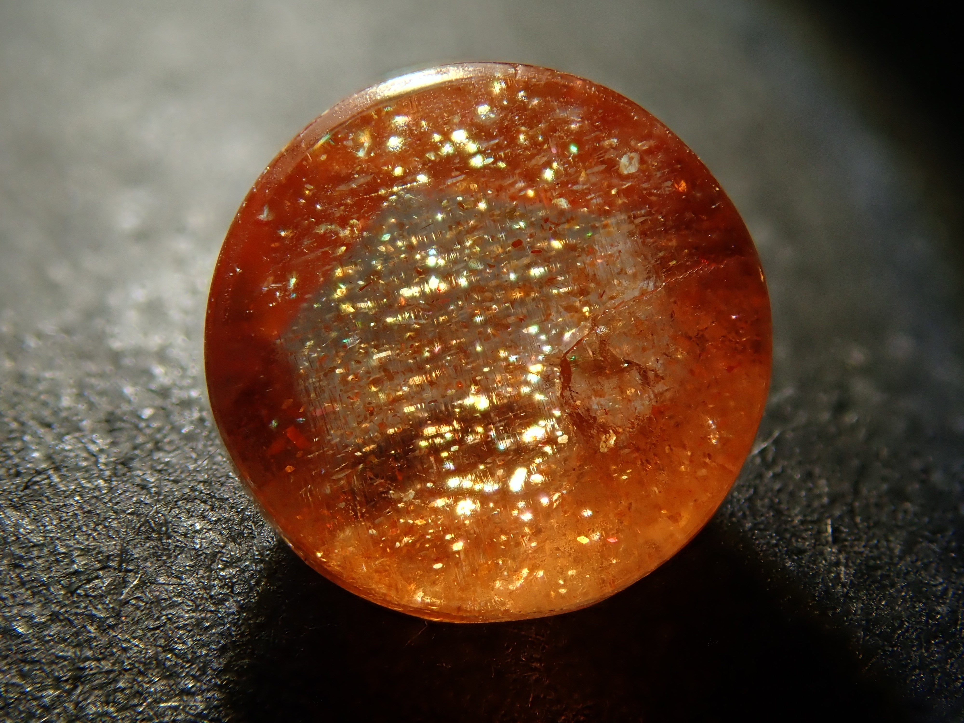 【11/10 22時販売】タンザニア産サンストーン(イリュージョンサンストーン) 6.3mm/0.911ctルース(ローズカット)