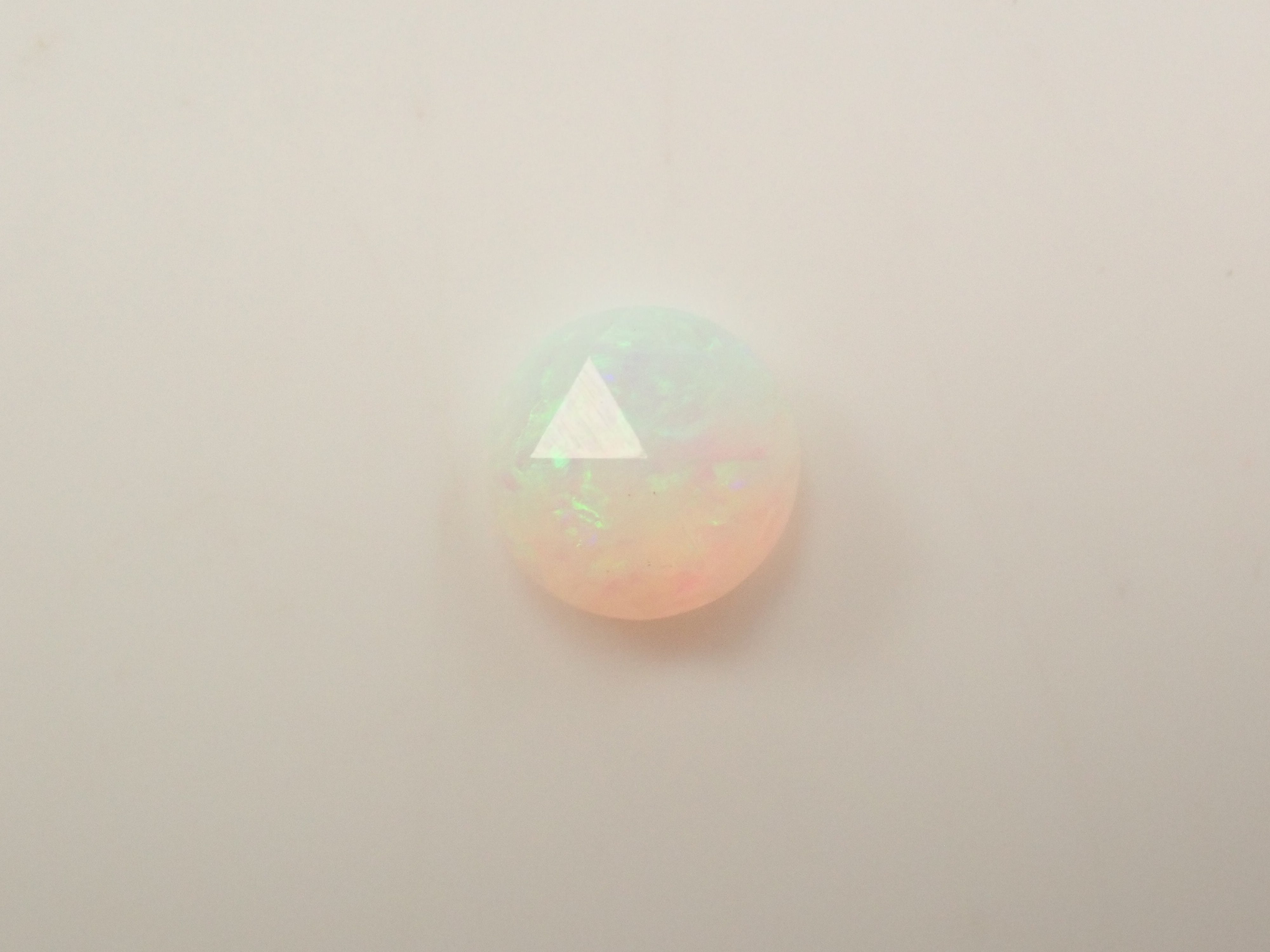 【1/5 22時販売】オーストラリア産ホワイトオパール 6.0mm/0.697ctルース(ローズカット)