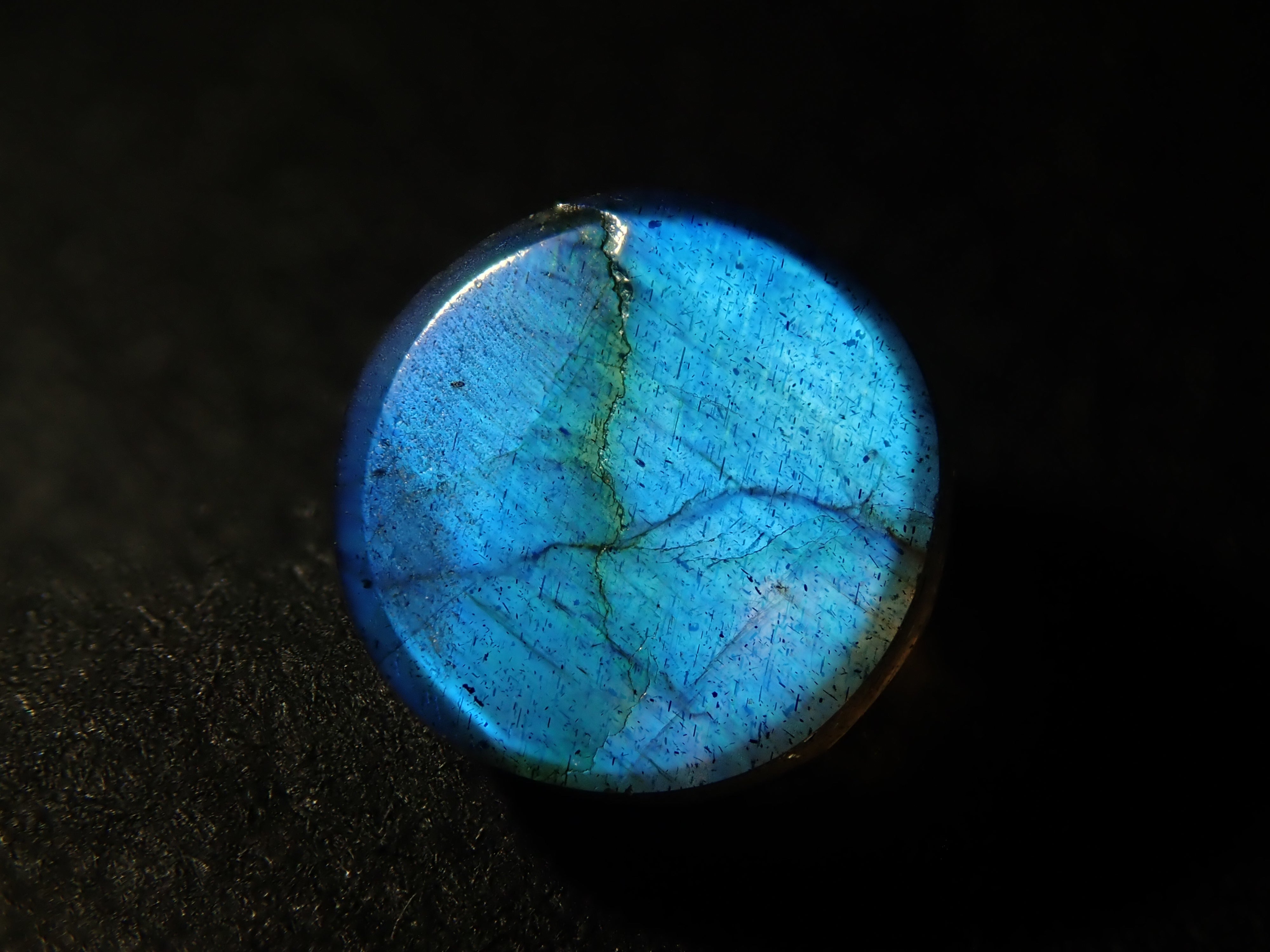 【1/5 22時販売】マダガスカル産ラブラドライト 6.1mm/0.816ctルース(ローズカット)