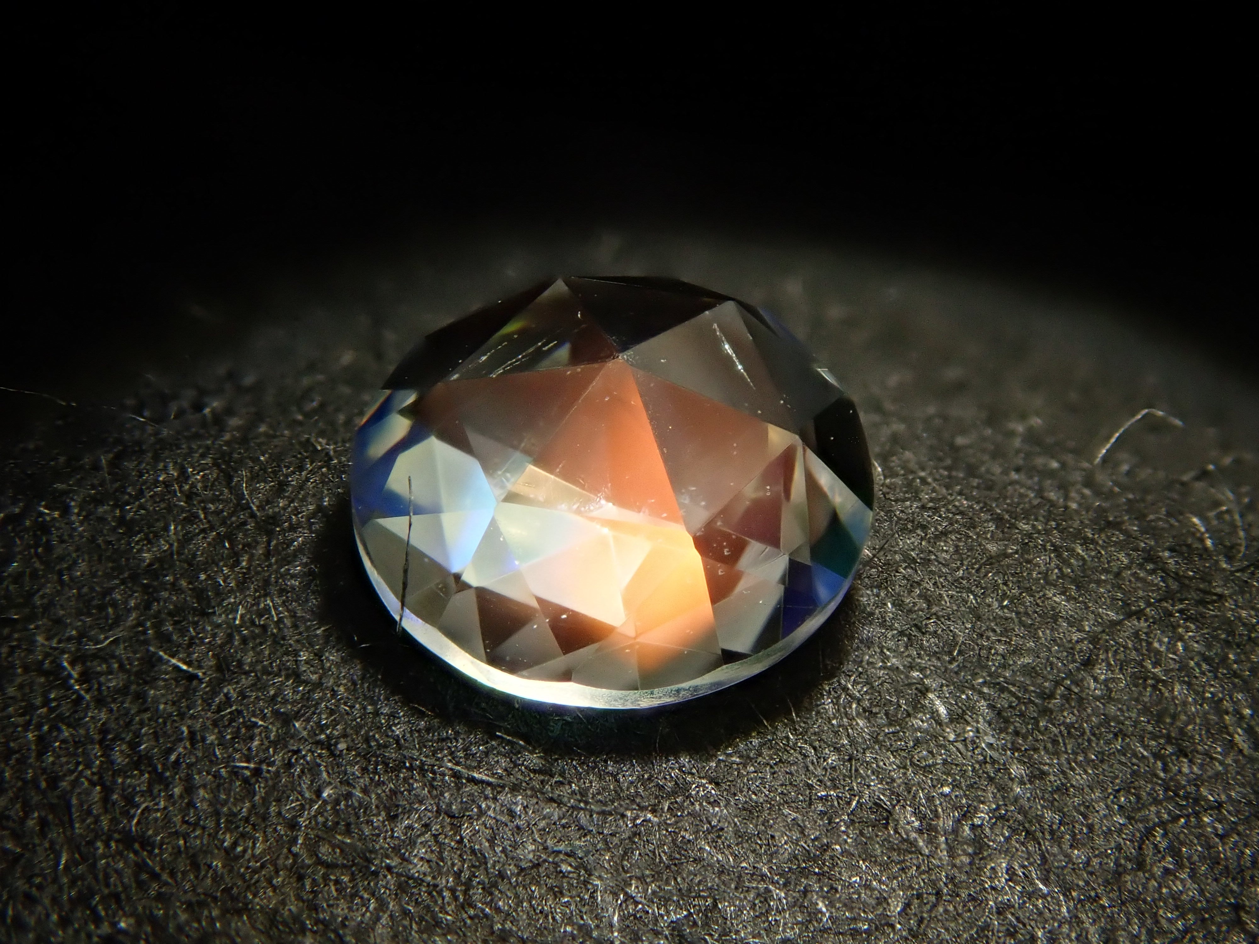 【11/10 22時販売】タンザニア産アンデシン・ラブラドライト(通称名 レインボームーンストーン) 4.3mm/0.238ctルース(ローズカット)