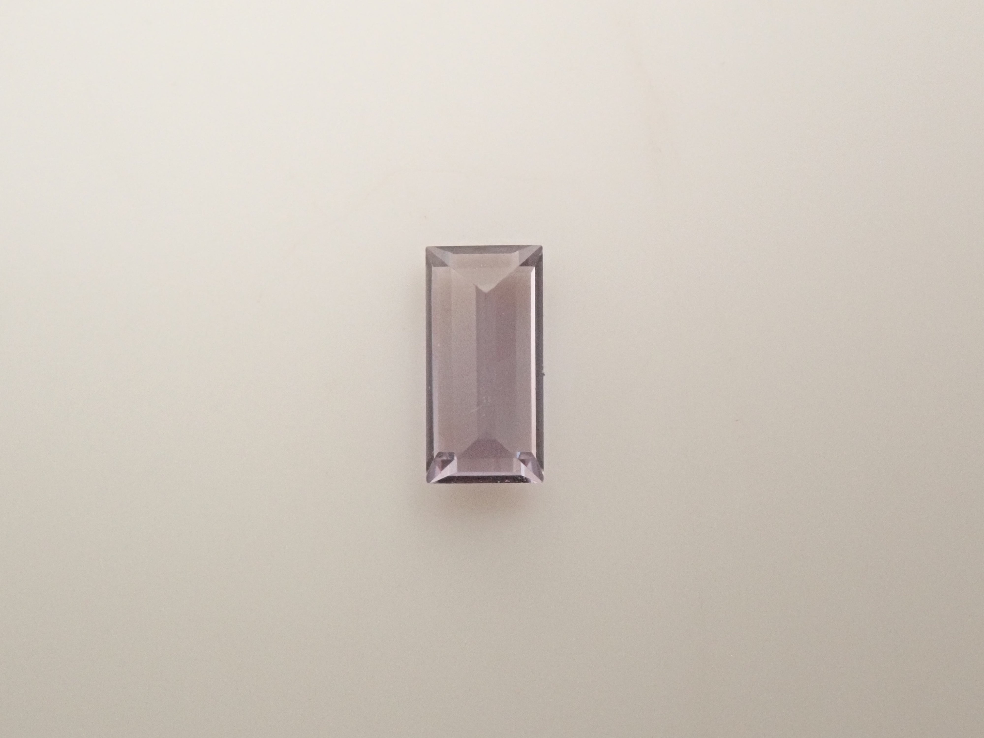 【1/10 22時販売】マダガスカル産ベキリーブルーガーネット(カラーチェンジガーネット) 0.131ctルース