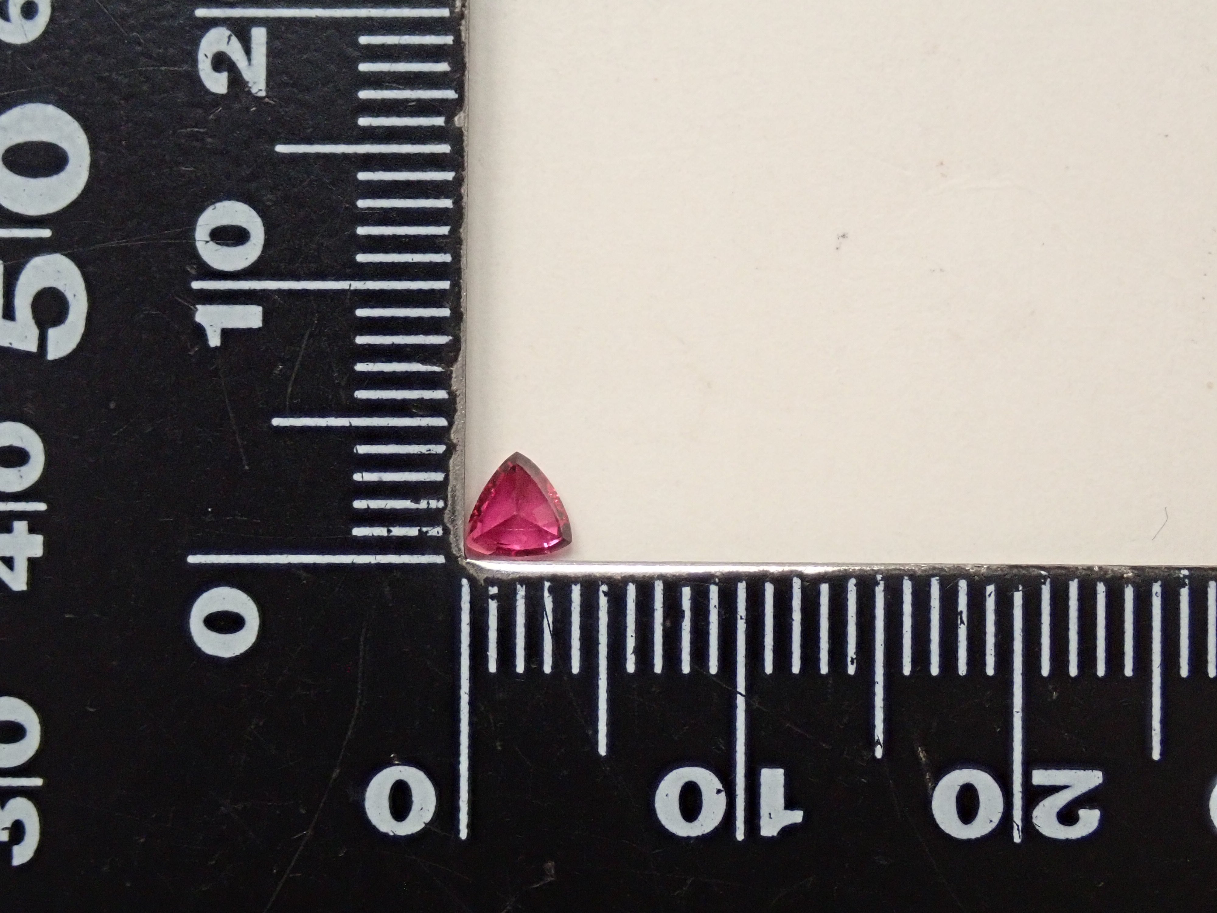 【12/6 時販売】モザンビーク産ルビー 0.252ctルース