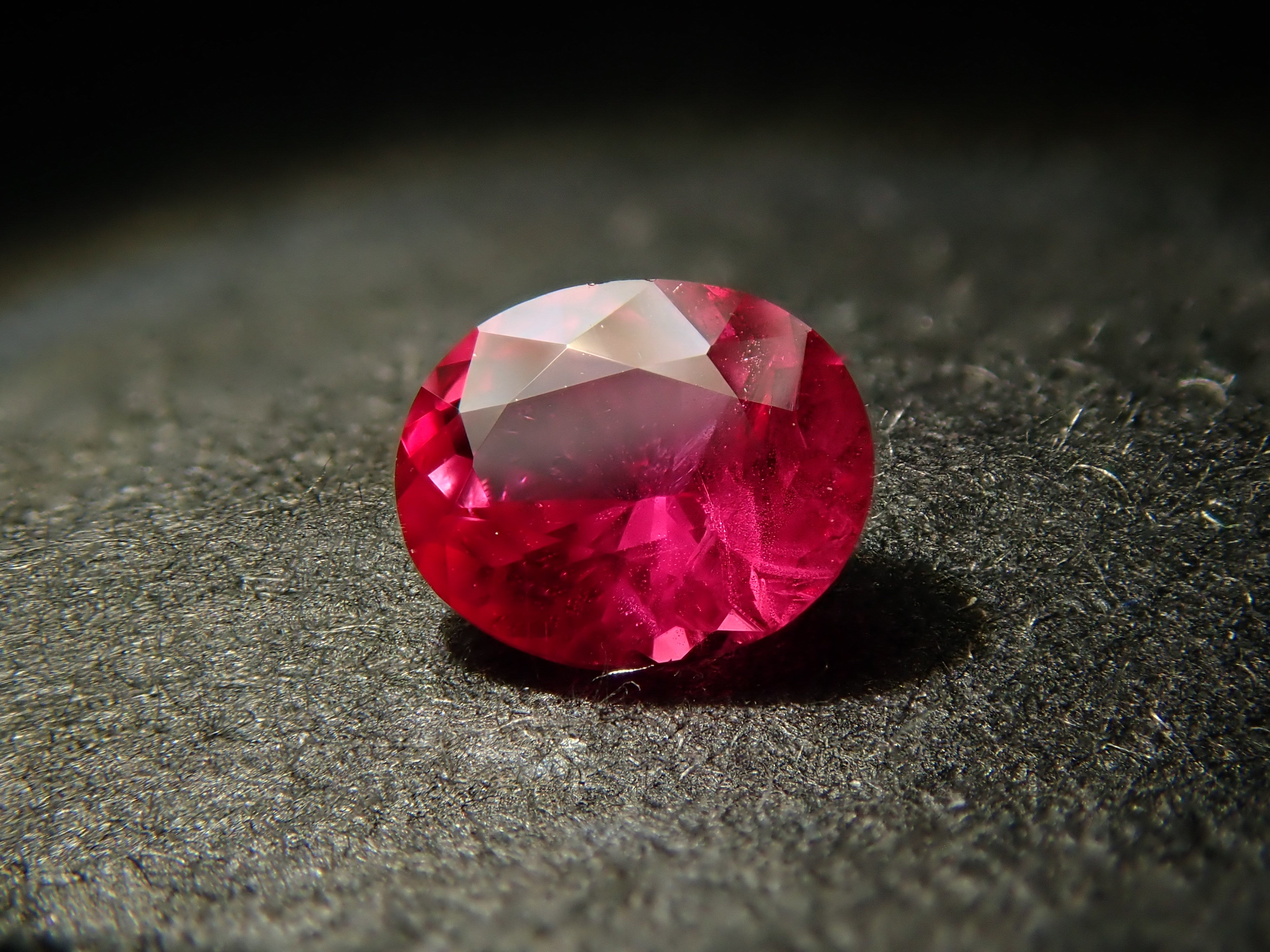 【12/6 22時販売】モザンビーク産ルビー 0.176ctルース
